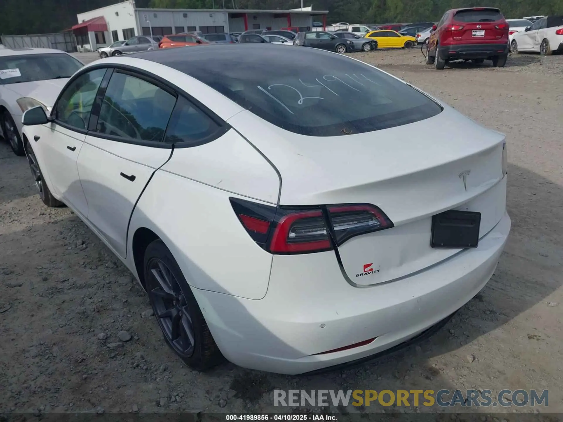 3 Photograph of a damaged car 5YJ3E1EA9NF124914 TESLA MODEL 3 2022