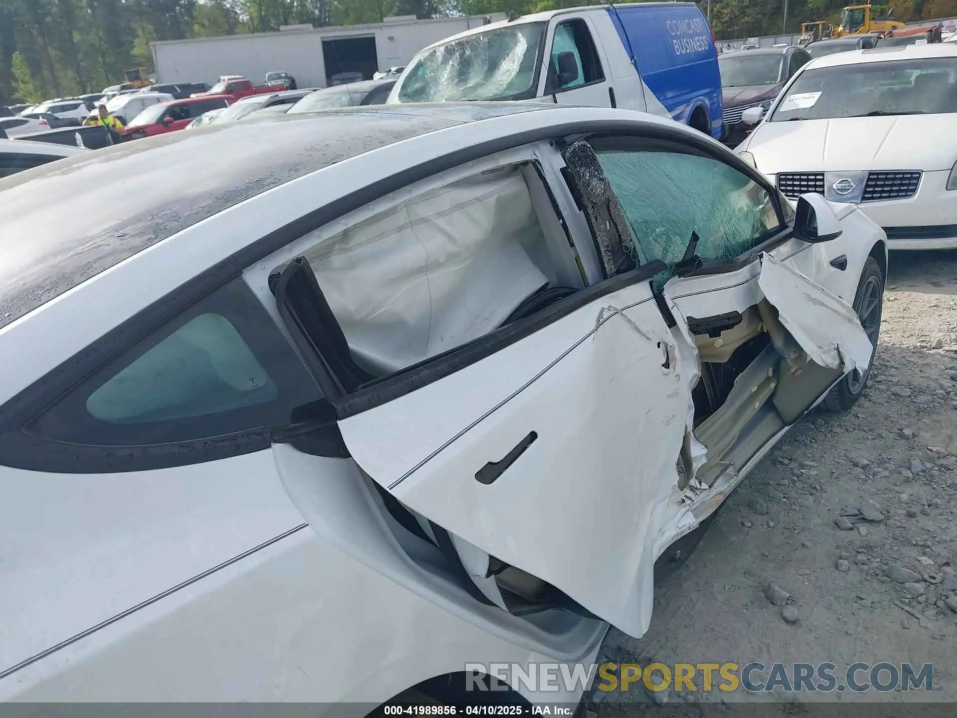 6 Photograph of a damaged car 5YJ3E1EA9NF124914 TESLA MODEL 3 2022