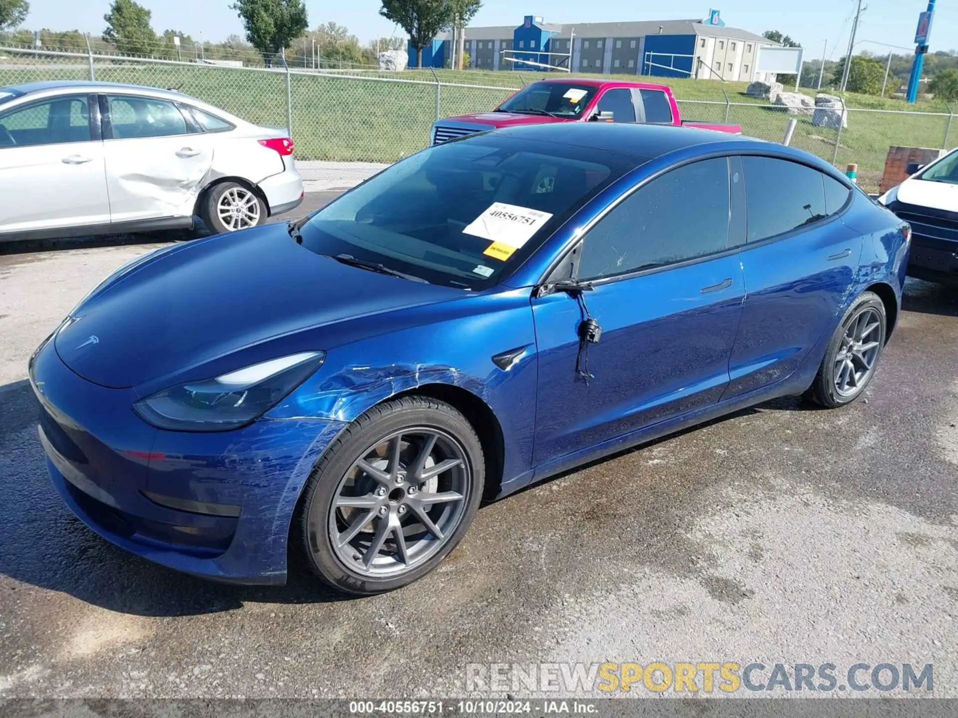 2 Фотография поврежденного автомобиля 5YJ3E1EA9NF185227 TESLA MODEL 3 2022