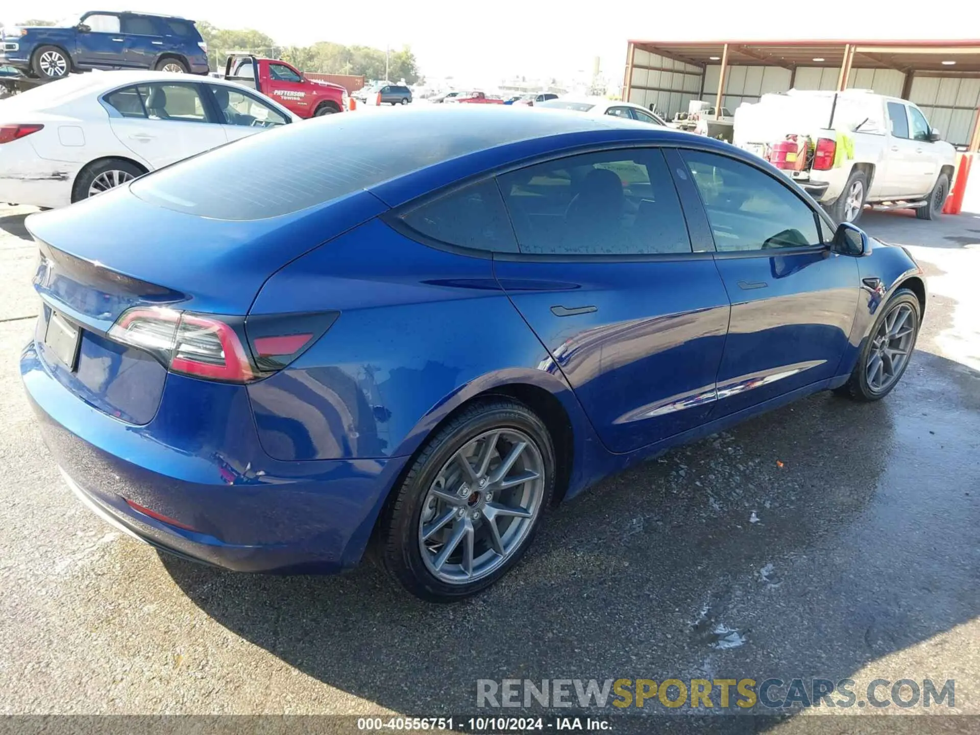 4 Фотография поврежденного автомобиля 5YJ3E1EA9NF185227 TESLA MODEL 3 2022