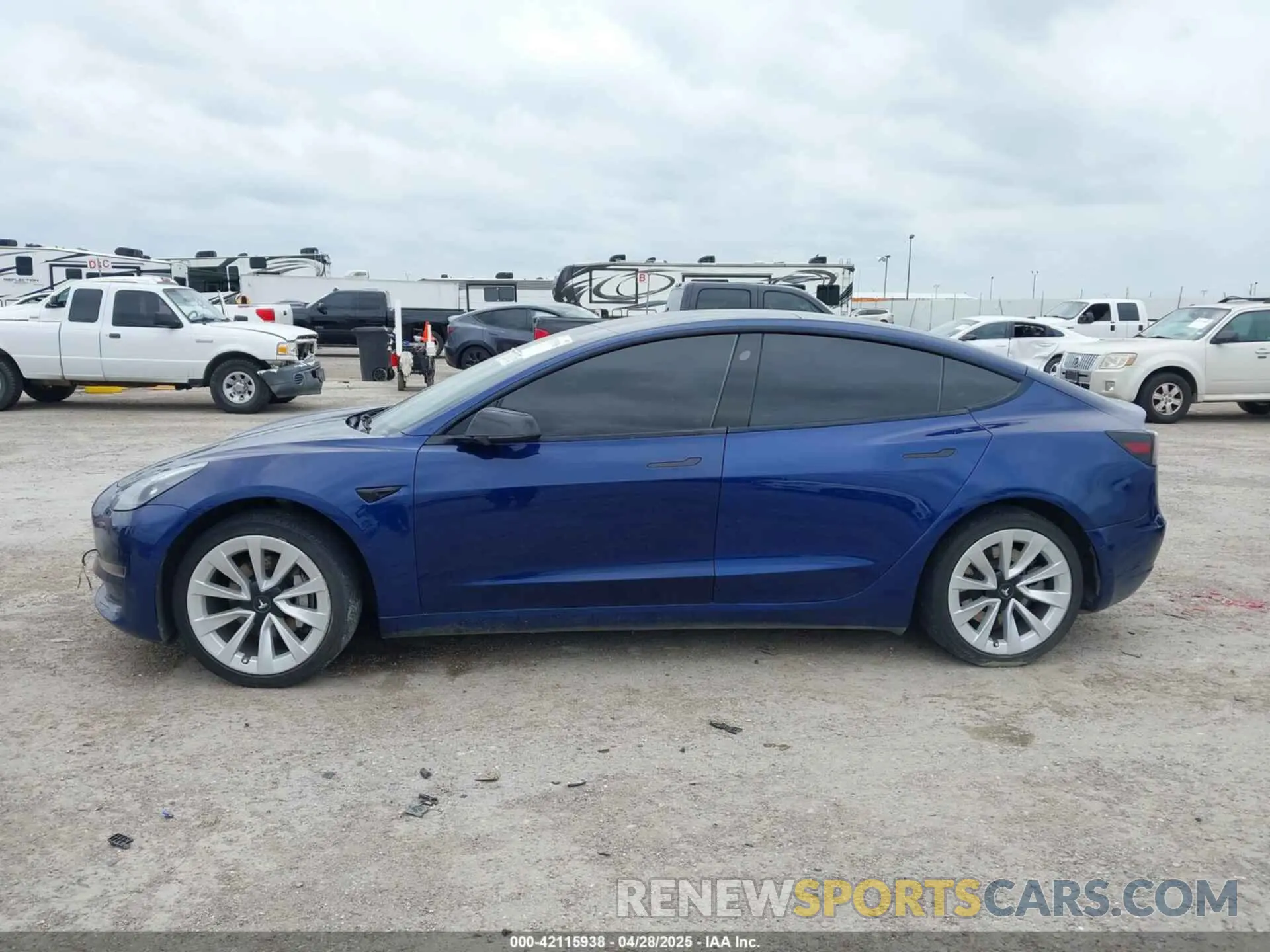 13 Photograph of a damaged car 5YJ3E1EA9NF189004 TESLA MODEL 3 2022