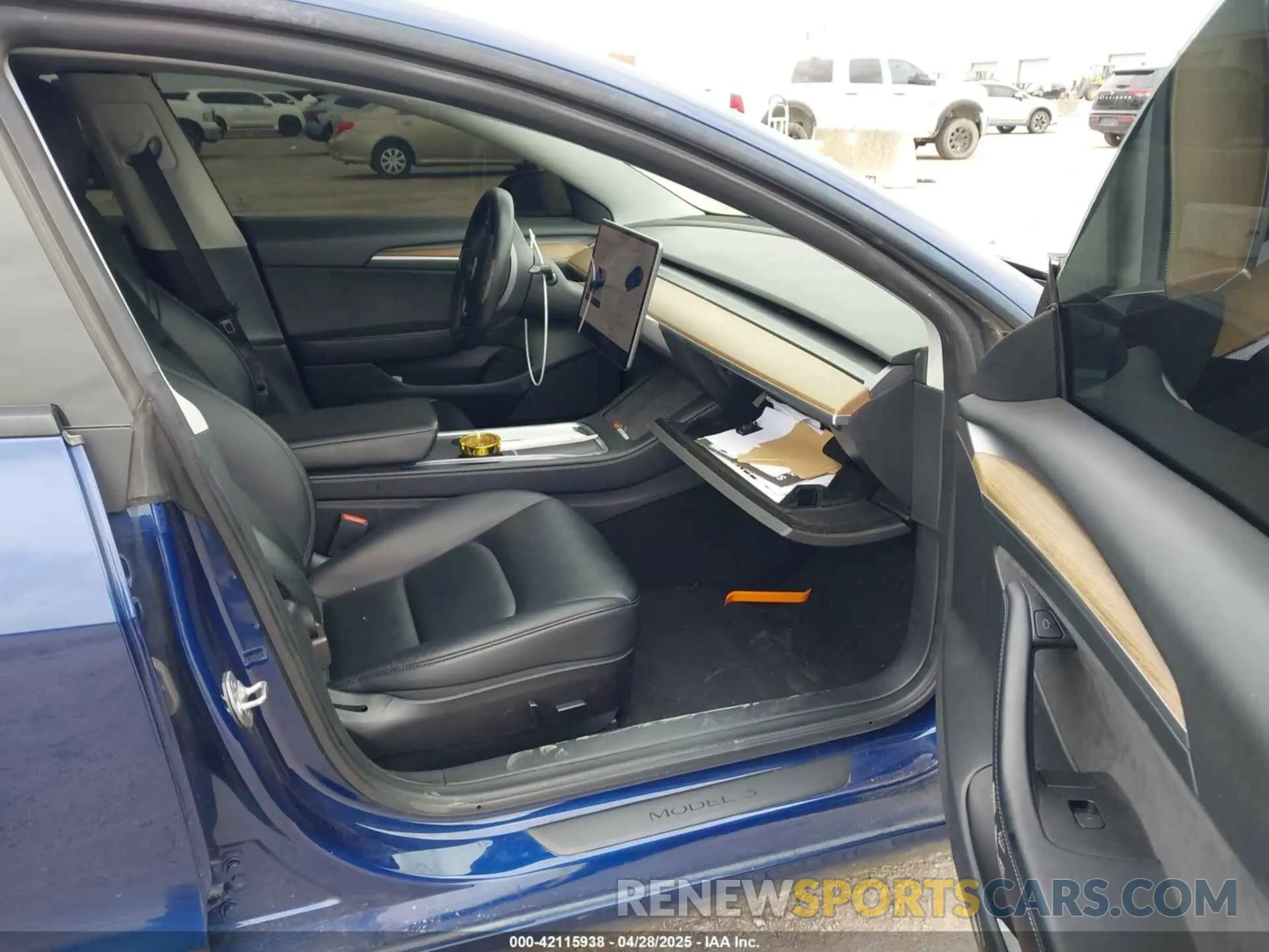 5 Photograph of a damaged car 5YJ3E1EA9NF189004 TESLA MODEL 3 2022
