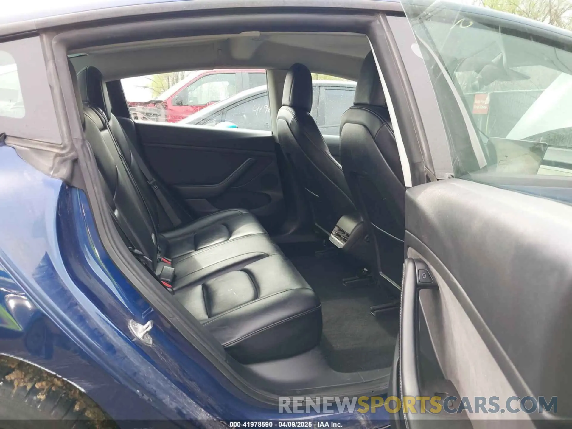 8 Photograph of a damaged car 5YJ3E1EA9NF189357 TESLA MODEL 3 2022