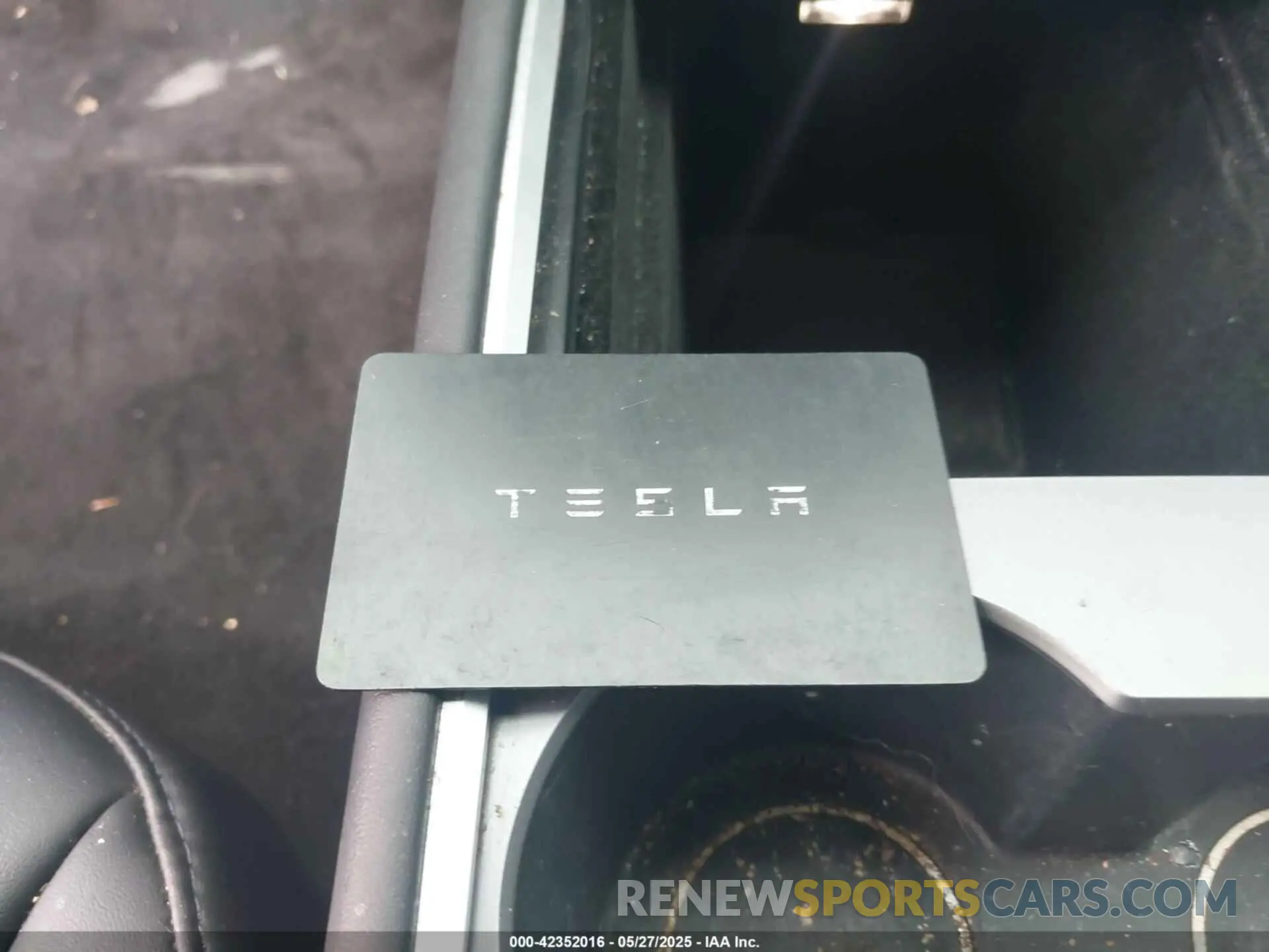 11 Фотография поврежденного автомобиля 5YJ3E1EA9NF199483 TESLA MODEL 3 2022