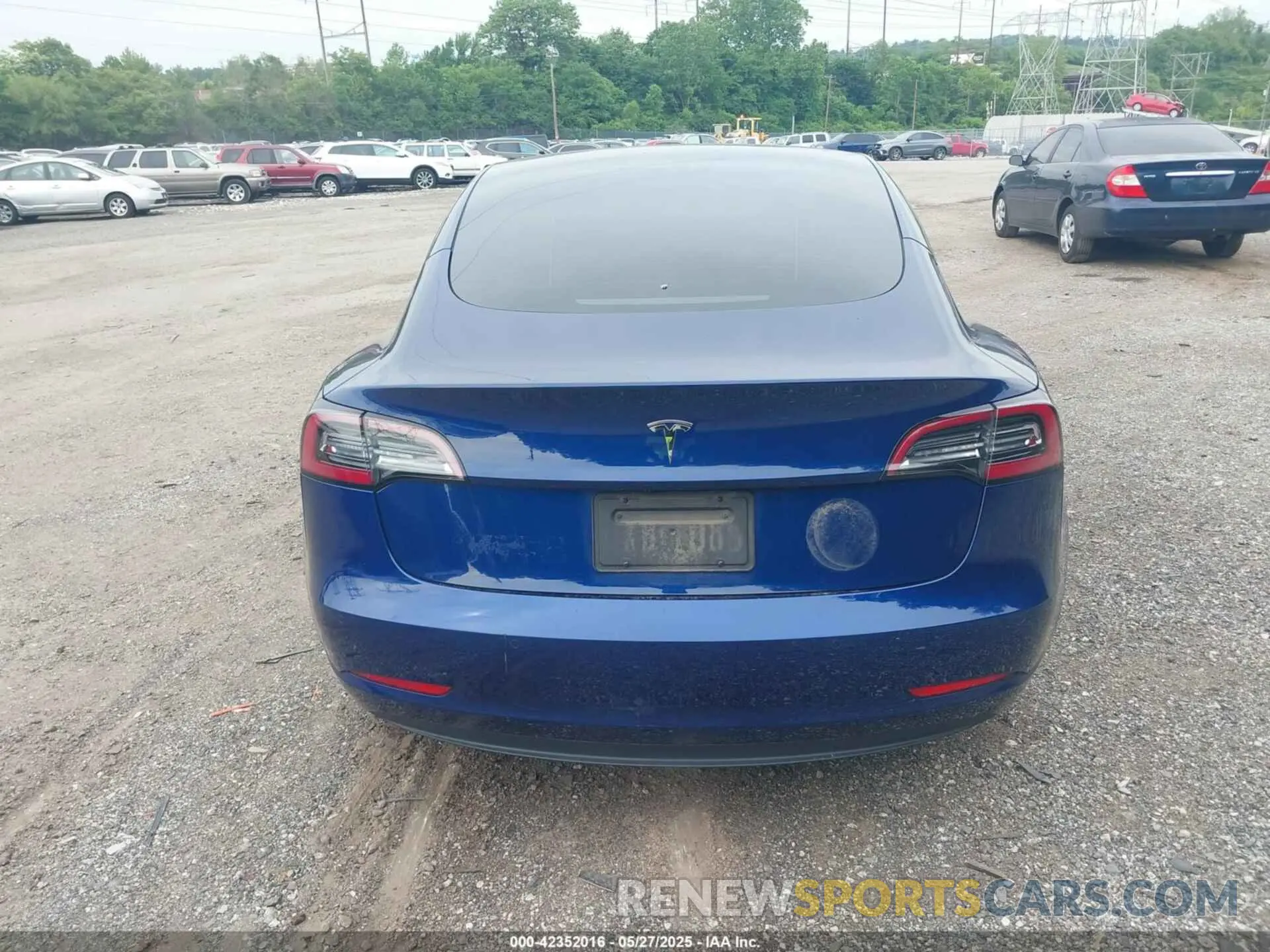 17 Фотография поврежденного автомобиля 5YJ3E1EA9NF199483 TESLA MODEL 3 2022
