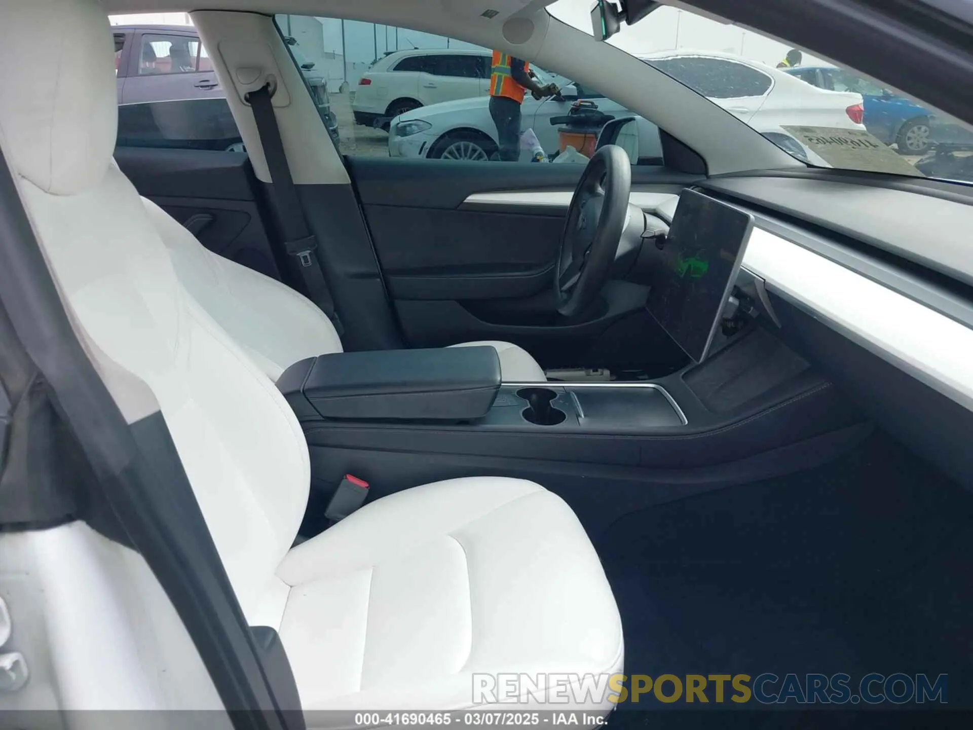 5 Photograph of a damaged car 5YJ3E1EA9NF337989 TESLA MODEL 3 2022
