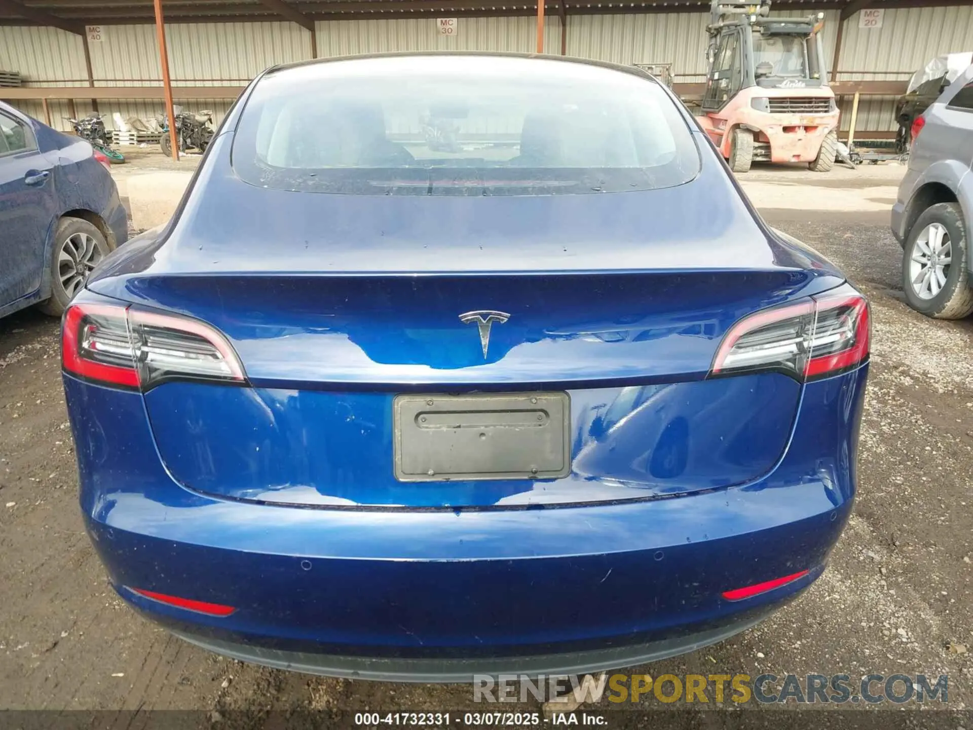 17 Photograph of a damaged car 5YJ3E1EA9NF345915 TESLA MODEL 3 2022