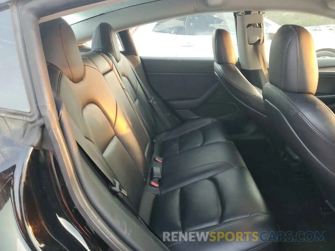 10 Фотография поврежденного автомобиля 5YJ3E1EA9NF369969 TESLA MODEL 3 2022