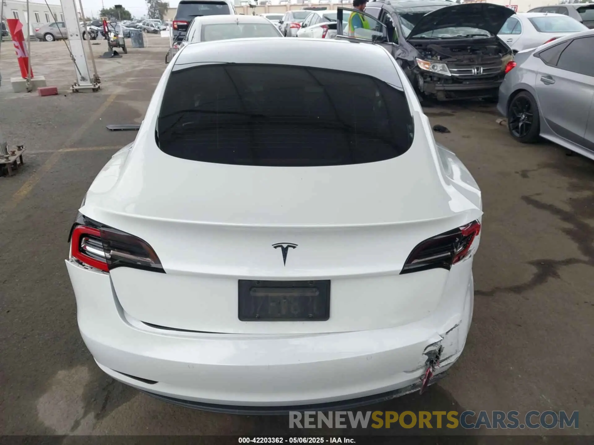 16 Фотография поврежденного автомобиля 5YJ3E1EAXNF117101 TESLA MODEL 3 2022