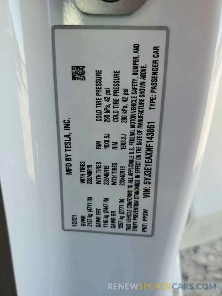 10 Photograph of a damaged car 5YJ3E1EAXNF143861 TESLA MODEL 3 2022