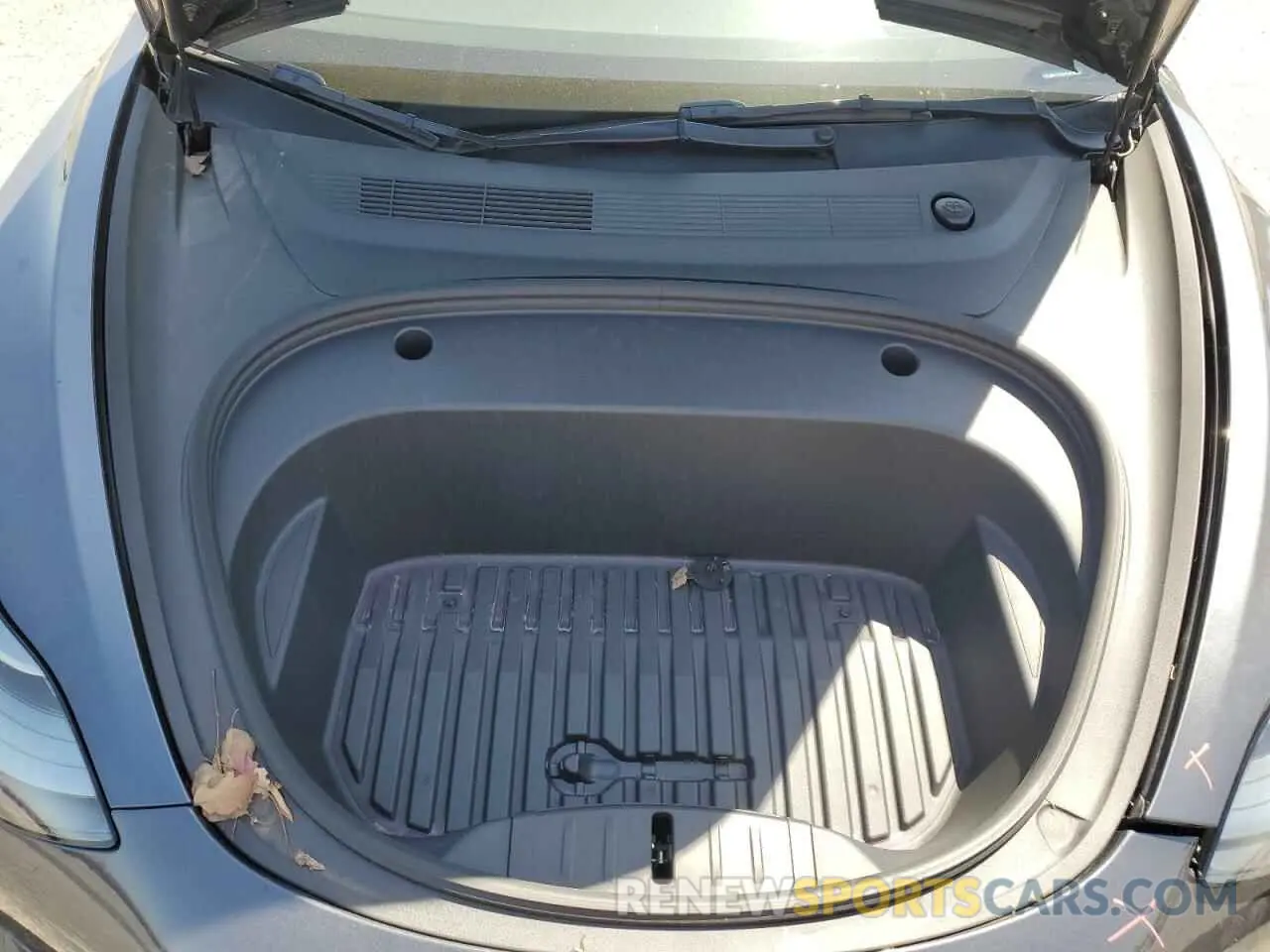 11 Photograph of a damaged car 5YJ3E1EAXNF251588 TESLA MODEL 3 2022