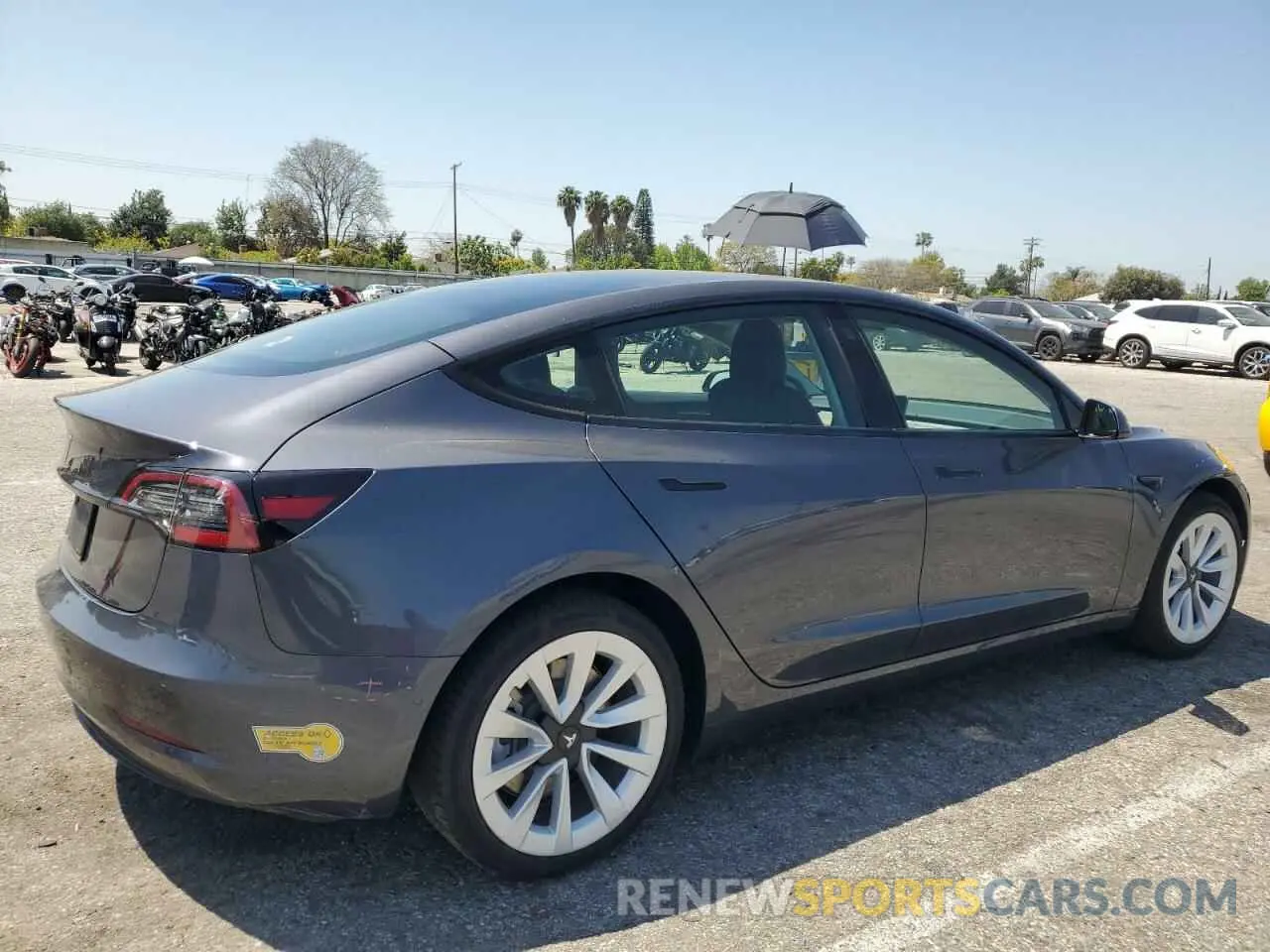 3 Photograph of a damaged car 5YJ3E1EAXNF251588 TESLA MODEL 3 2022