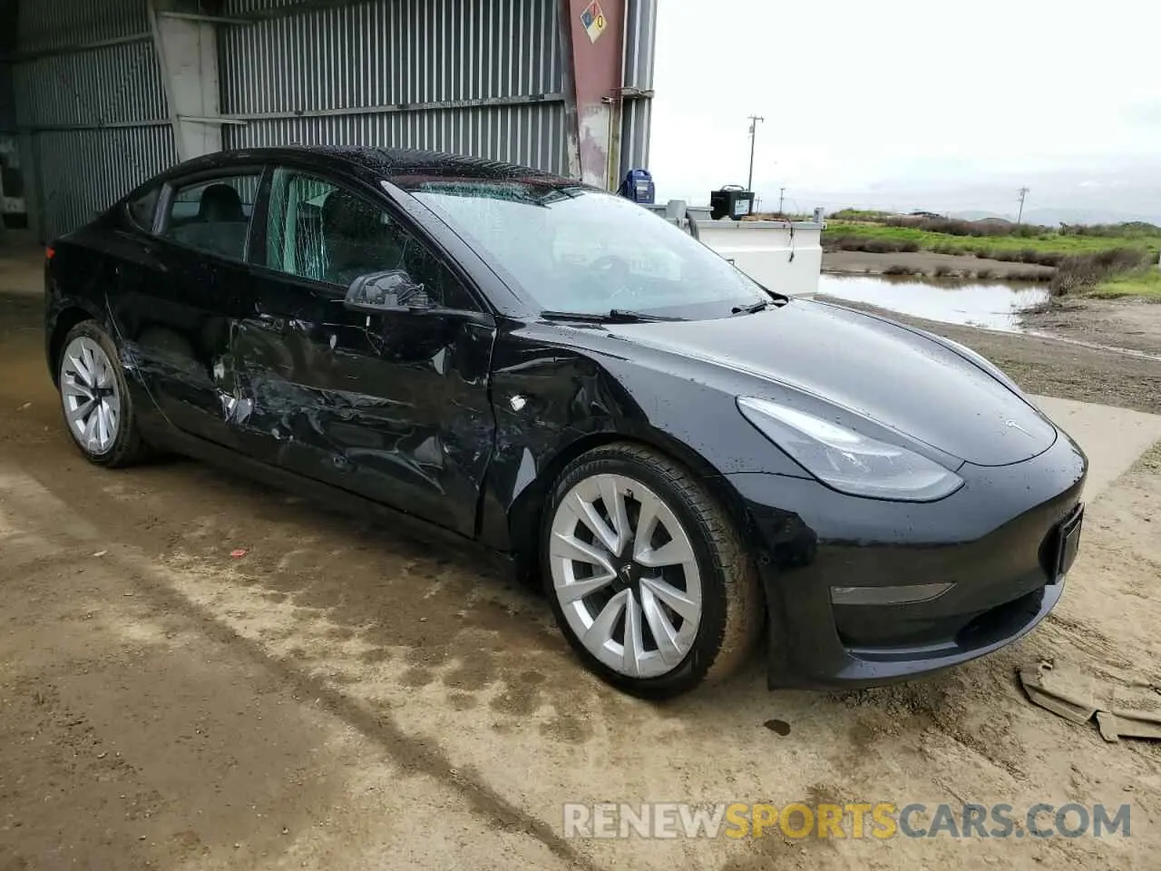 4 Фотография поврежденного автомобиля 5YJ3E1EAXNF304743 TESLA MODEL 3 2022