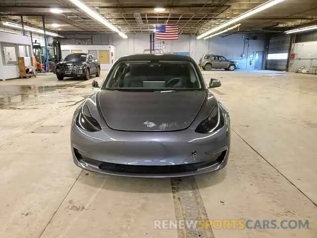 10 Photograph of a damaged car 5YJ3E1EAXNF313989 TESLA MODEL 3 2022