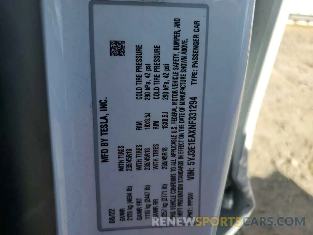 12 Photograph of a damaged car 5YJ3E1EAXNF331294 TESLA MODEL 3 2022