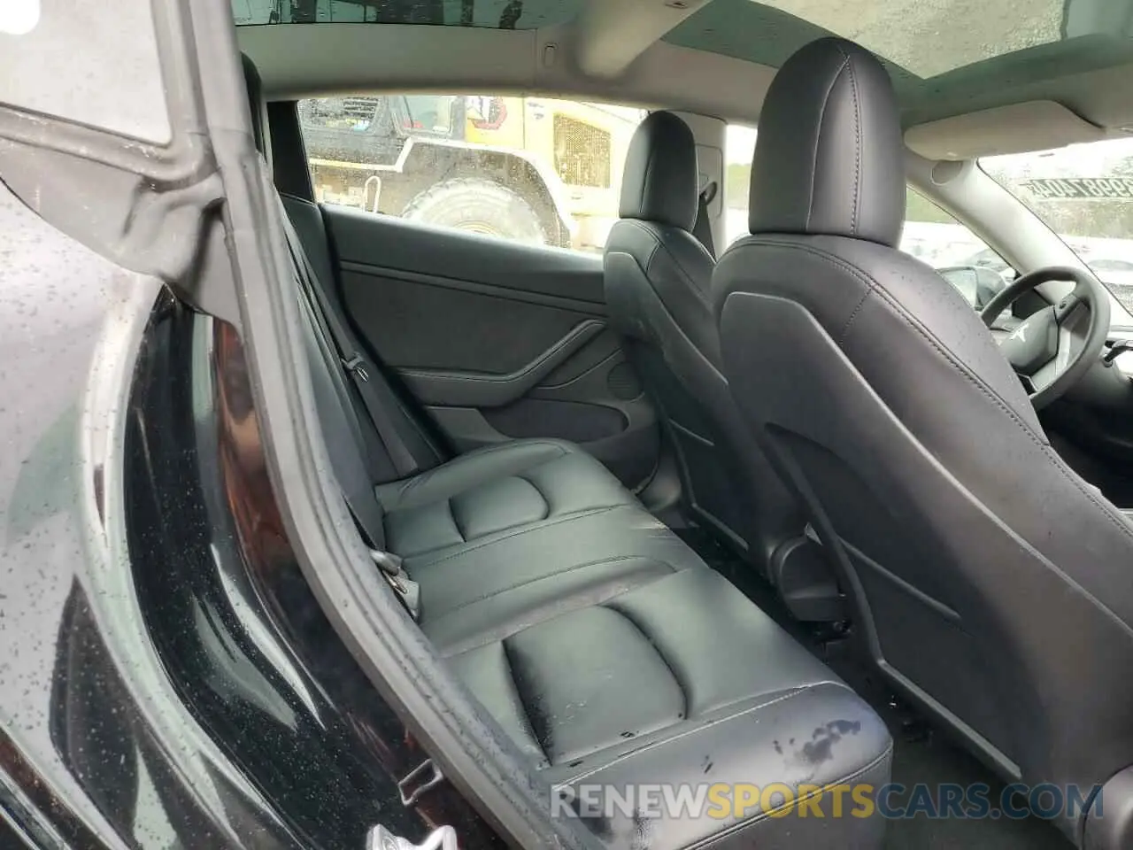 10 Photograph of a damaged car 5YJ3E1EAXNF368507 TESLA MODEL 3 2022