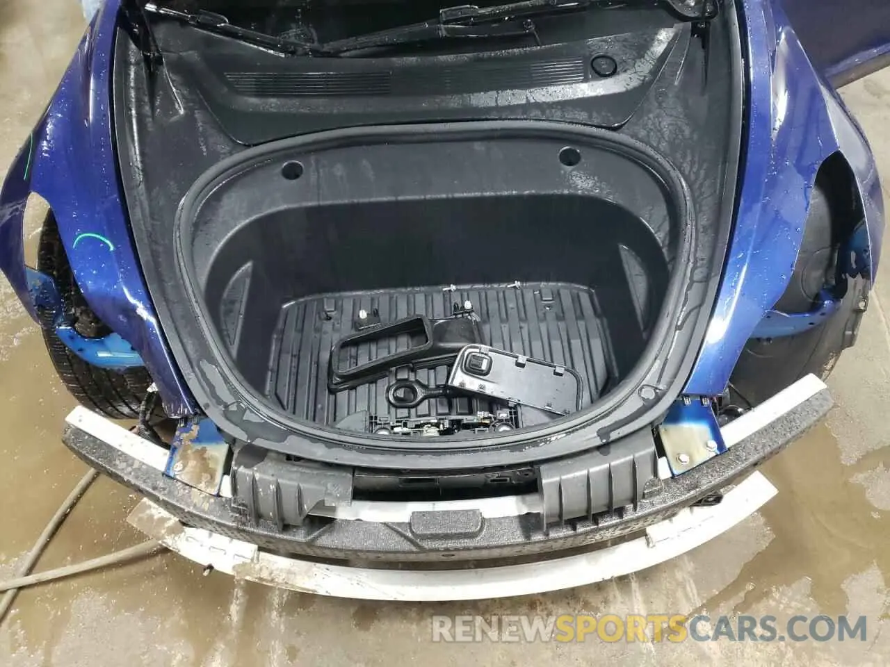 11 Photograph of a damaged car 5YJ3E1EAXNF368605 TESLA MODEL 3 2022