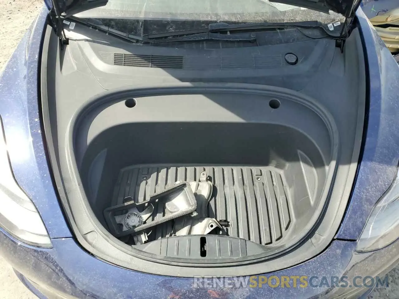 11 Photograph of a damaged car 5YJ3E1EAXNF370144 TESLA MODEL 3 2022