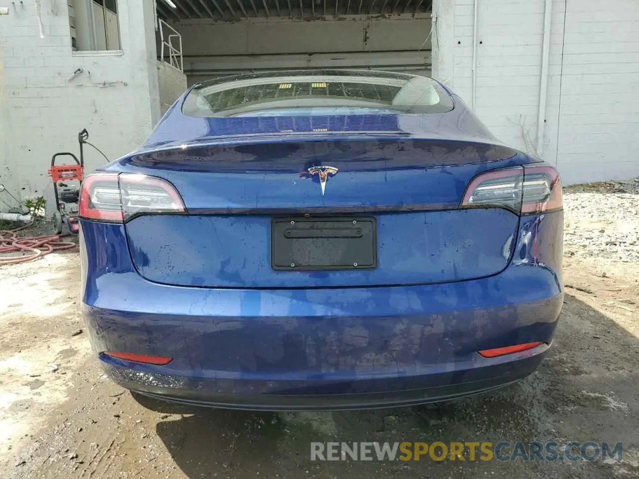 6 Photograph of a damaged car 5YJ3E1EAXNF370144 TESLA MODEL 3 2022
