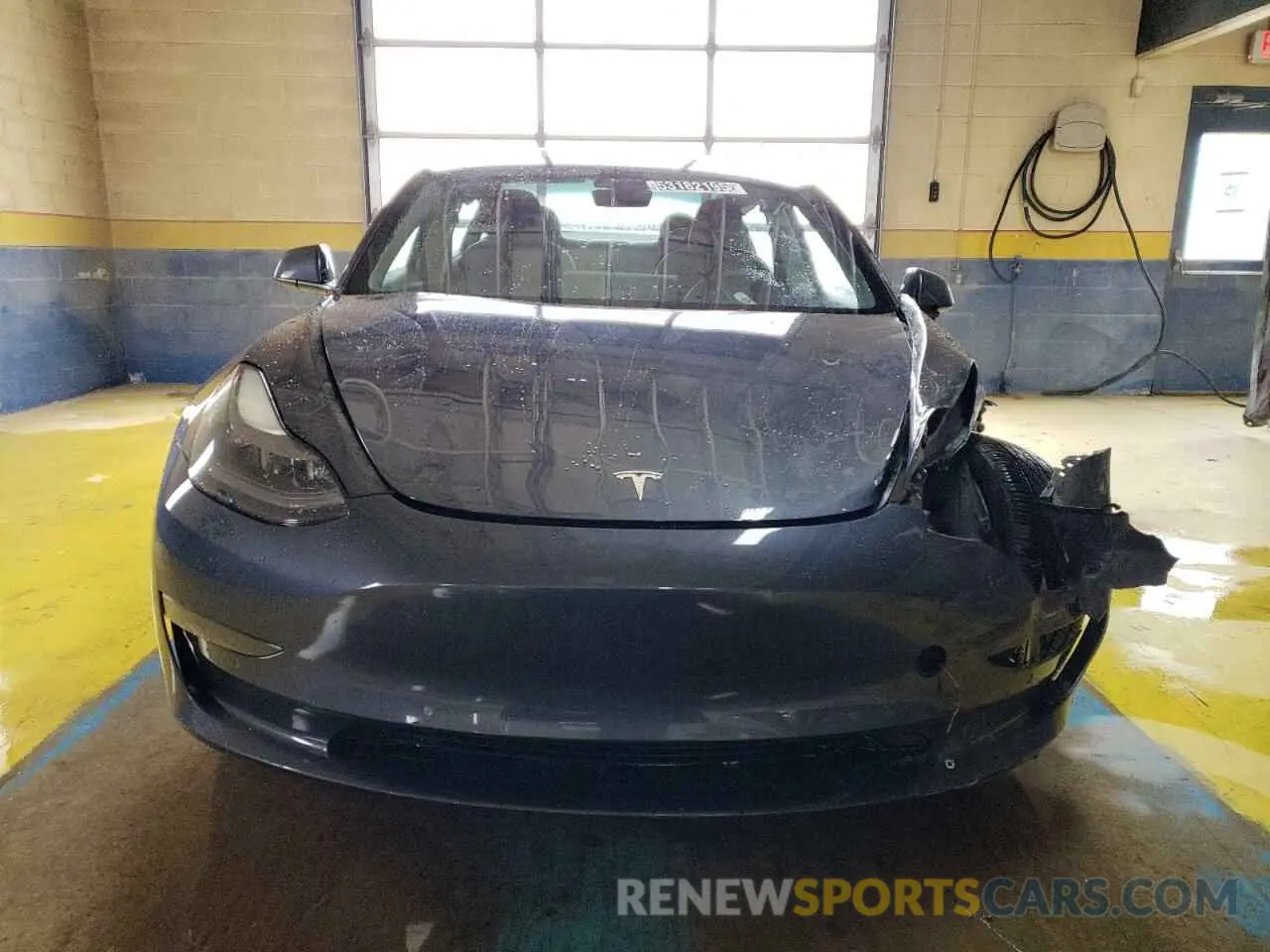 5 Photograph of a damaged car 5YJ3E1EAXNF370967 TESLA MODEL 3 2022