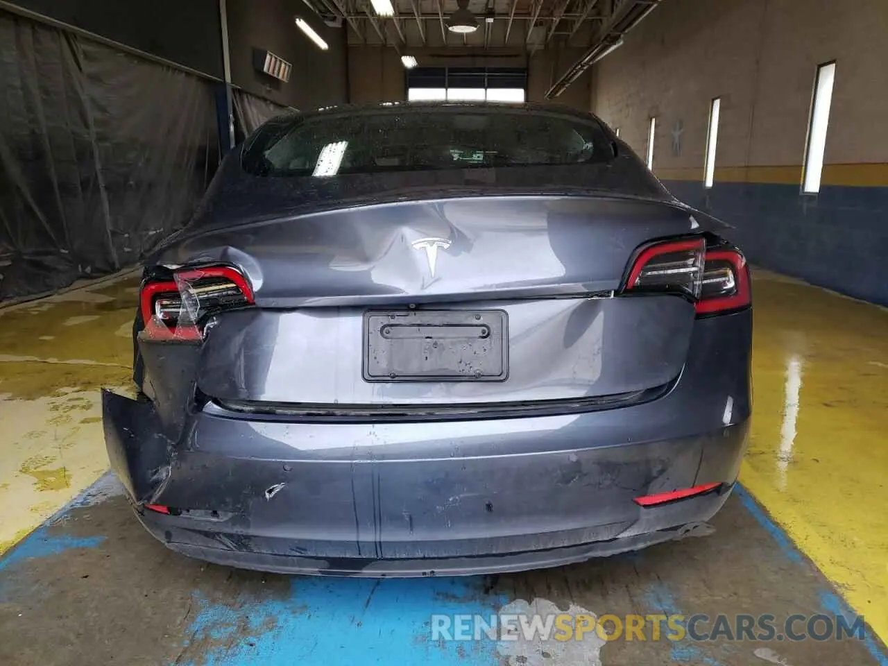 6 Photograph of a damaged car 5YJ3E1EAXNF370967 TESLA MODEL 3 2022