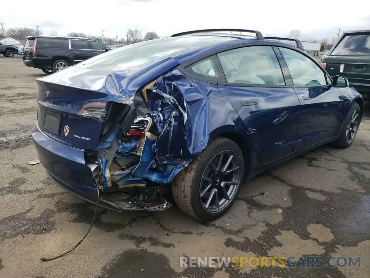 3 Фотография поврежденного автомобиля 5YJ3E1EB0NF104060 TESLA MODEL 3 2022