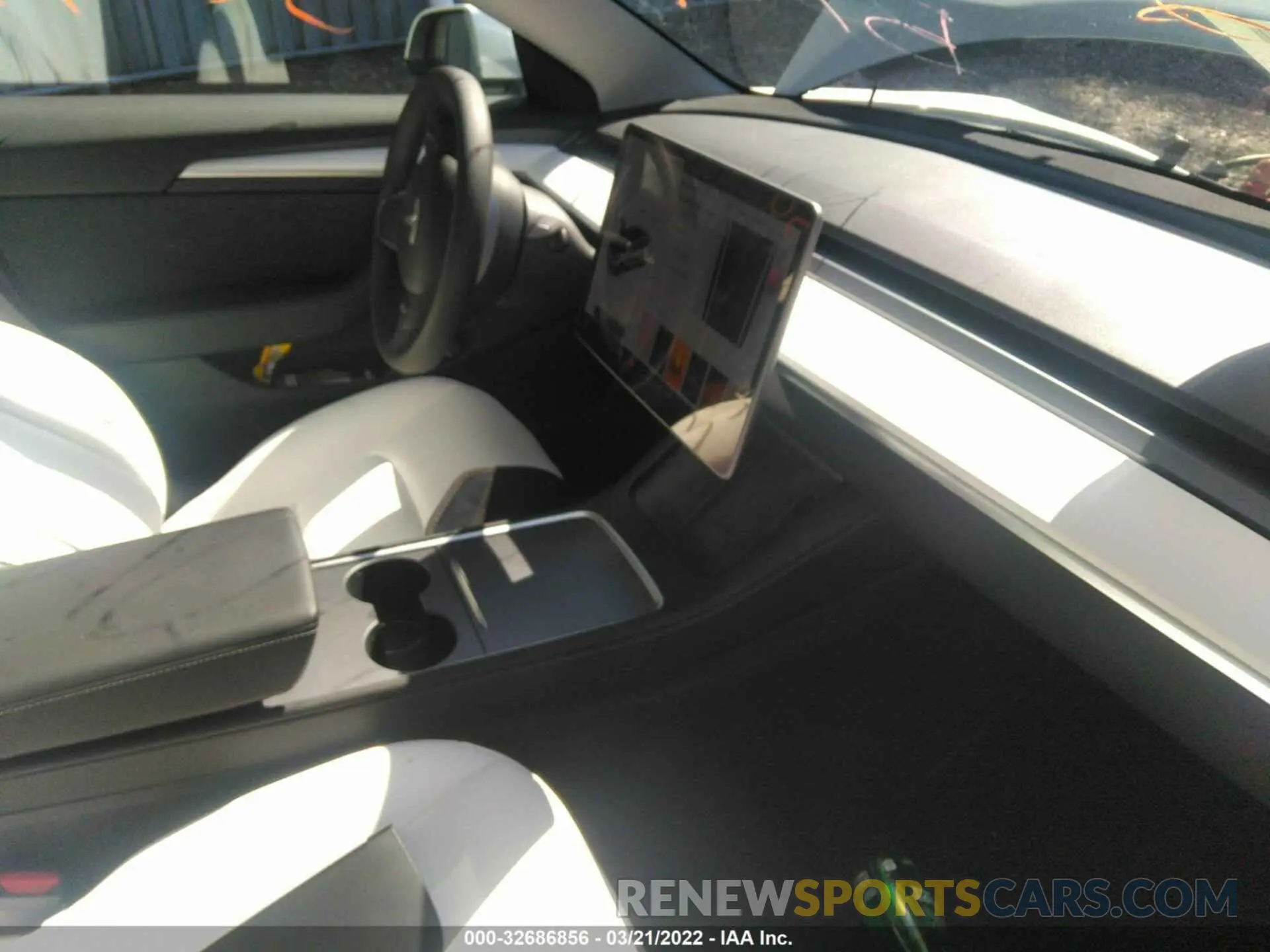 5 Photograph of a damaged car 5YJ3E1EB0NF110831 TESLA MODEL 3 2022