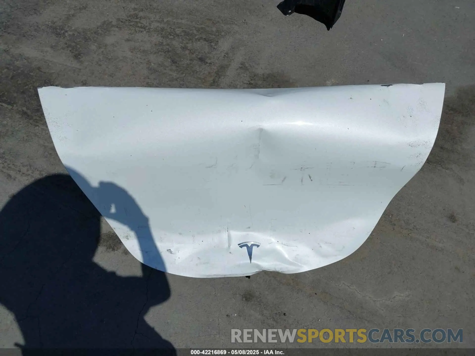 12 Photograph of a damaged car 5YJ3E1EB0NF135678 TESLA MODEL 3 2022