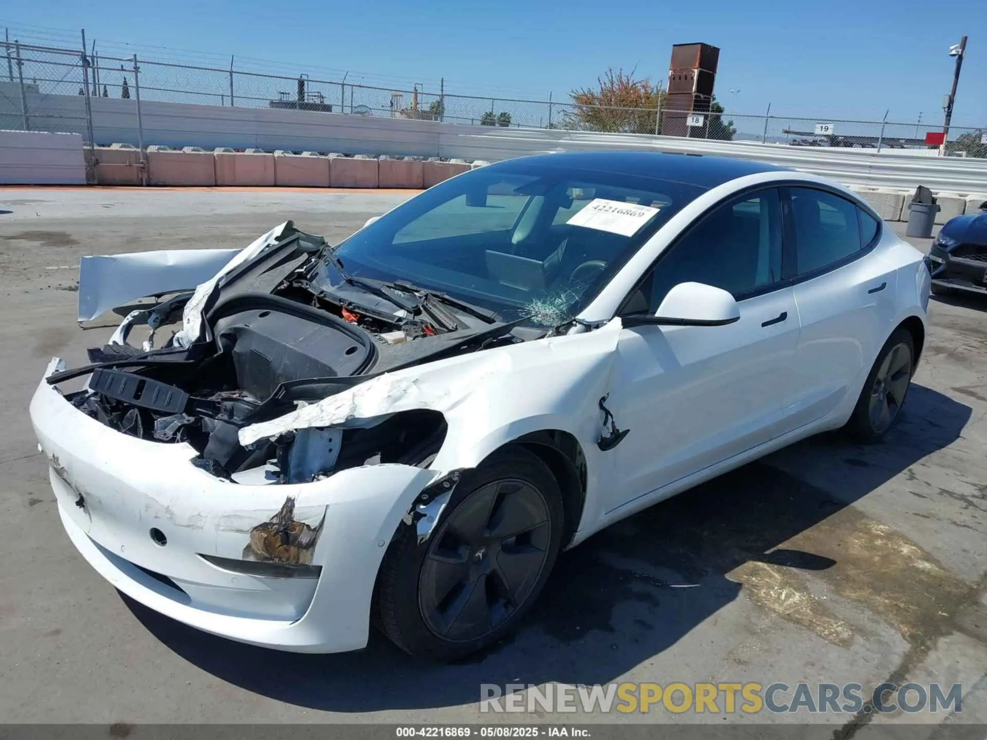 2 Photograph of a damaged car 5YJ3E1EB0NF135678 TESLA MODEL 3 2022