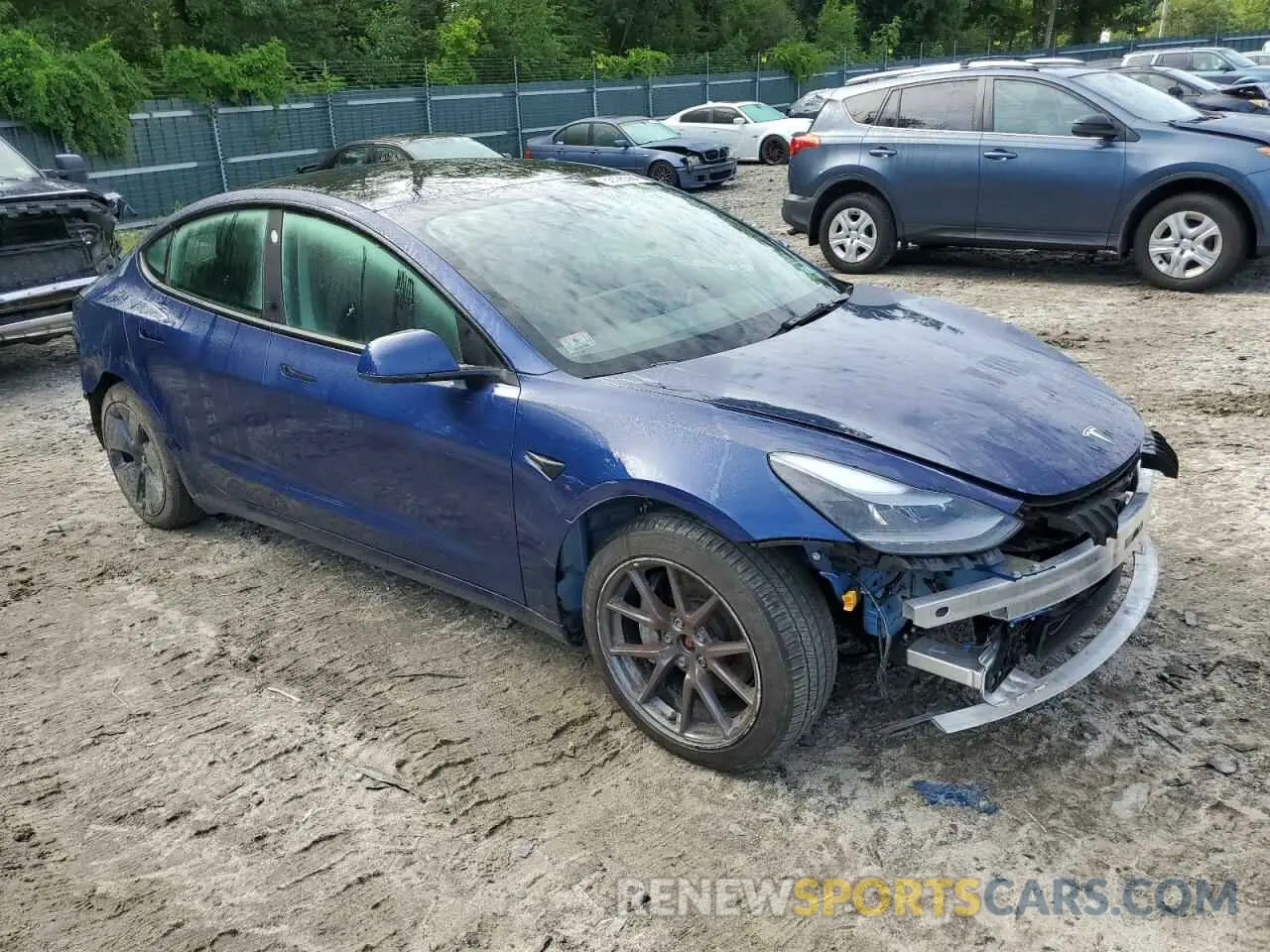 4 Photograph of a damaged car 5YJ3E1EB0NF173279 TESLA MODEL 3 2022