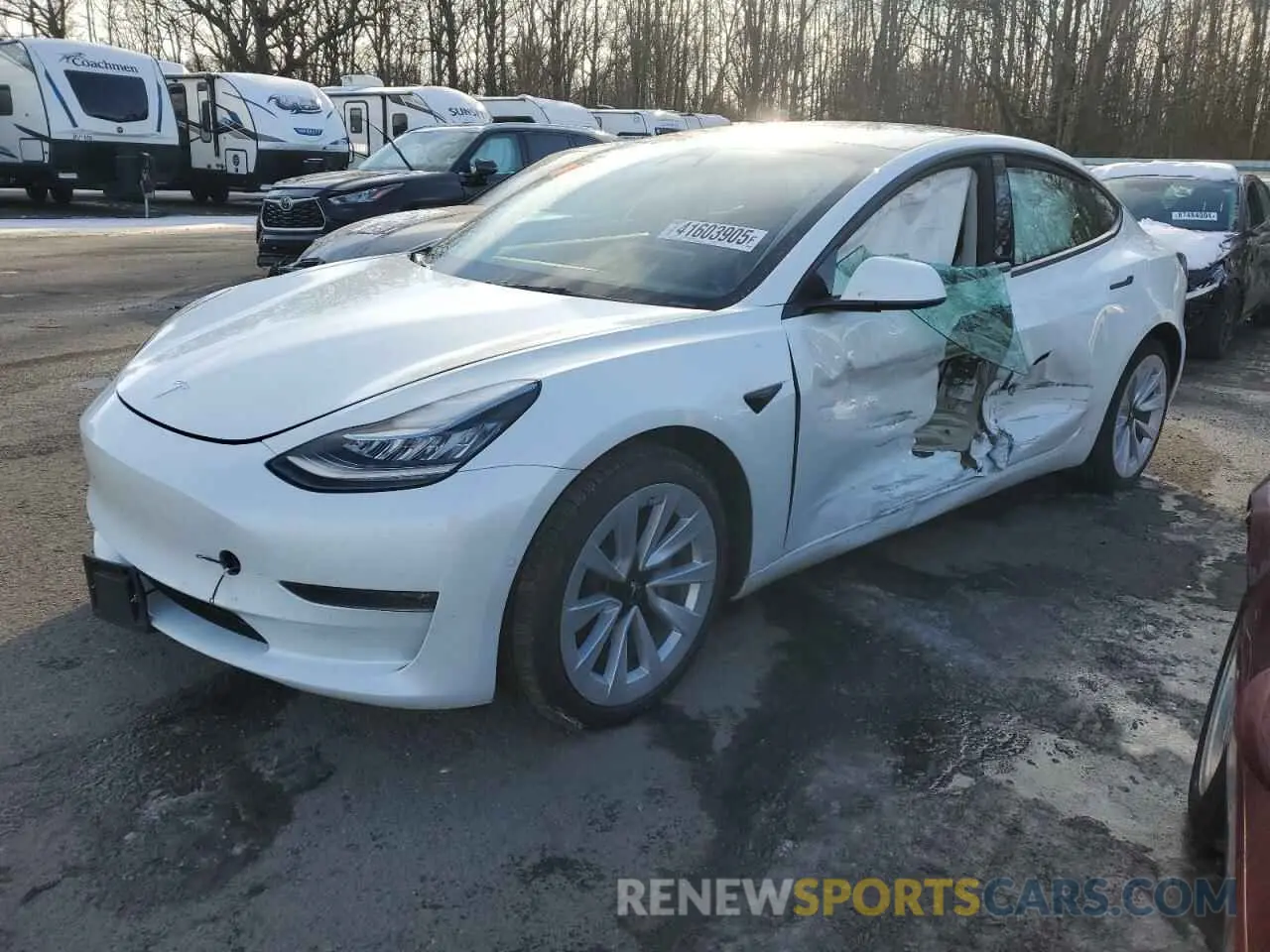 1 Photograph of a damaged car 5YJ3E1EB0NF260809 TESLA MODEL 3 2022