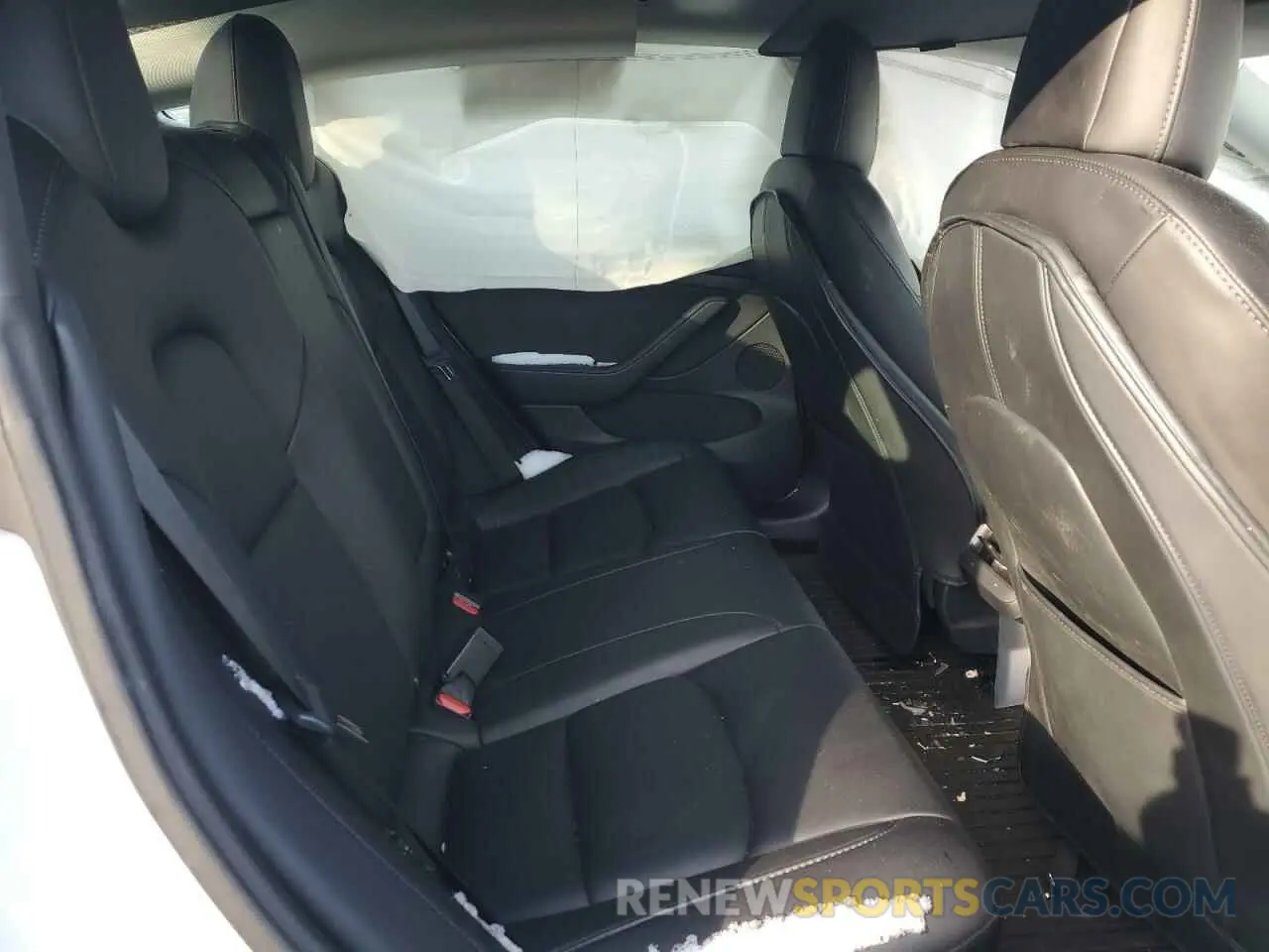 10 Photograph of a damaged car 5YJ3E1EB0NF260809 TESLA MODEL 3 2022
