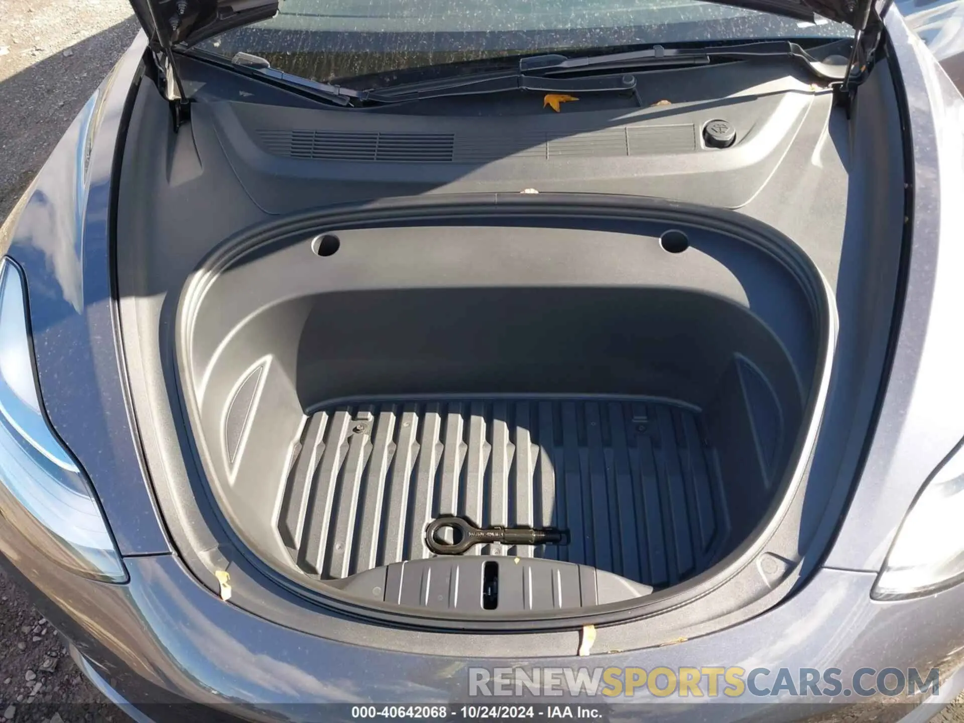 10 Photograph of a damaged car 5YJ3E1EB0NF278789 TESLA MODEL 3 2022