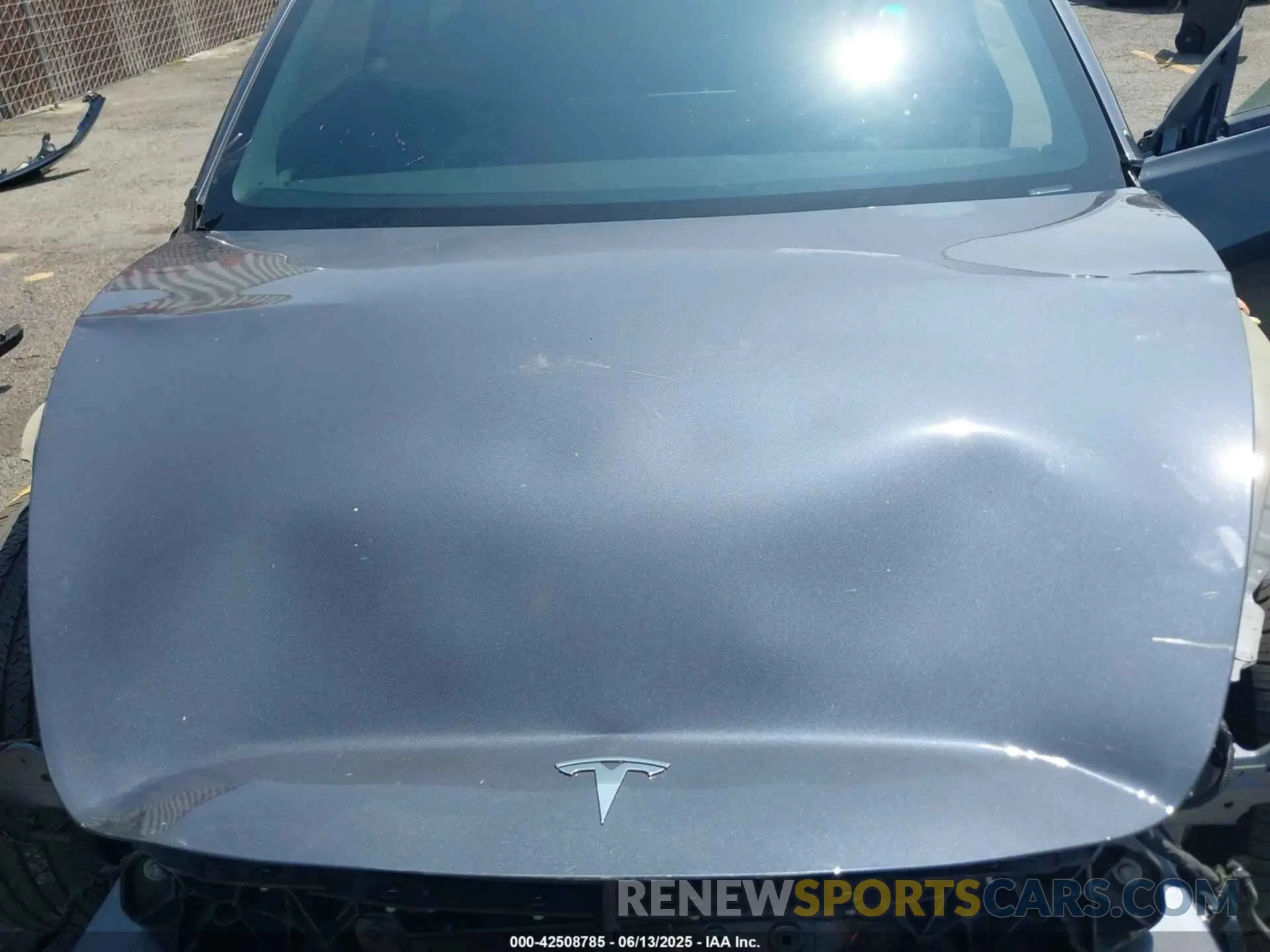10 Photograph of a damaged car 5YJ3E1EB0NF358545 TESLA MODEL 3 2022