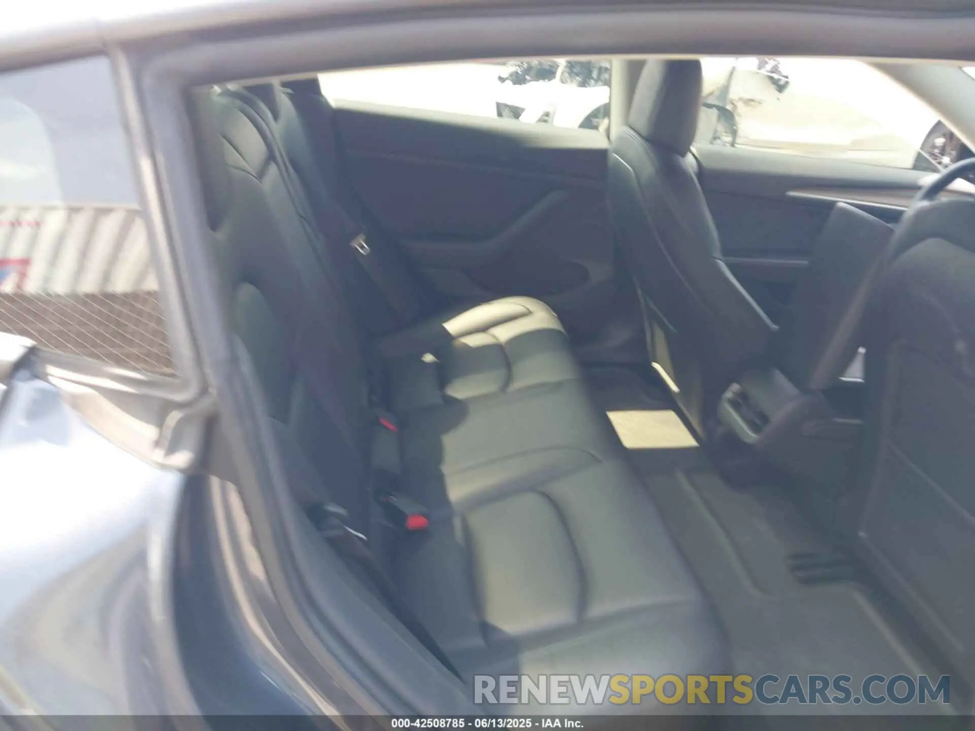 8 Photograph of a damaged car 5YJ3E1EB0NF358545 TESLA MODEL 3 2022