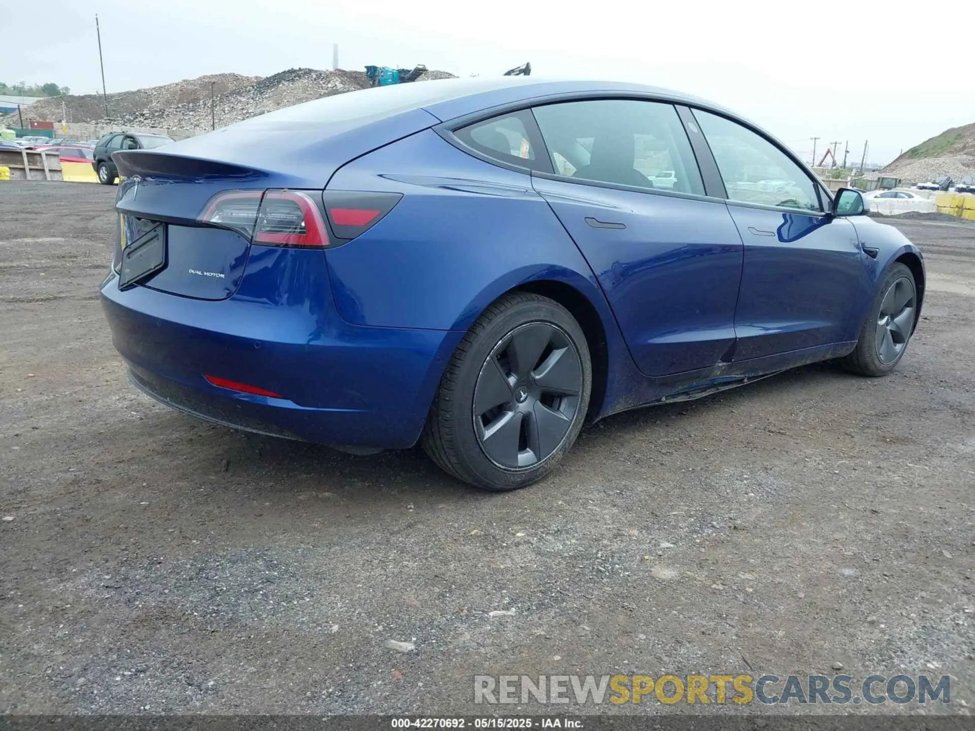 4 Фотография поврежденного автомобиля 5YJ3E1EB1NF115049 TESLA MODEL 3 2022
