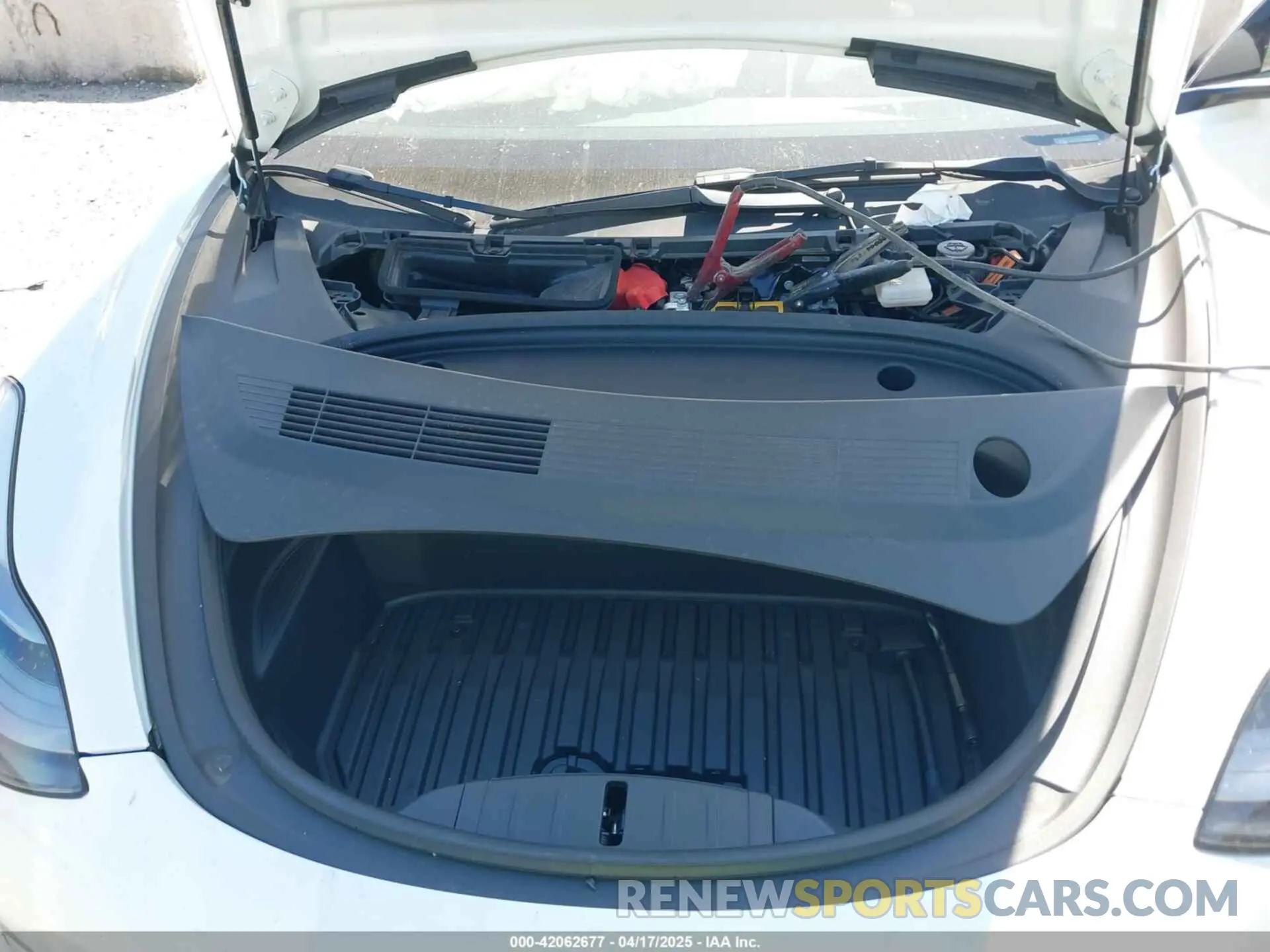 10 Photograph of a damaged car 5YJ3E1EB1NF116850 TESLA MODEL 3 2022