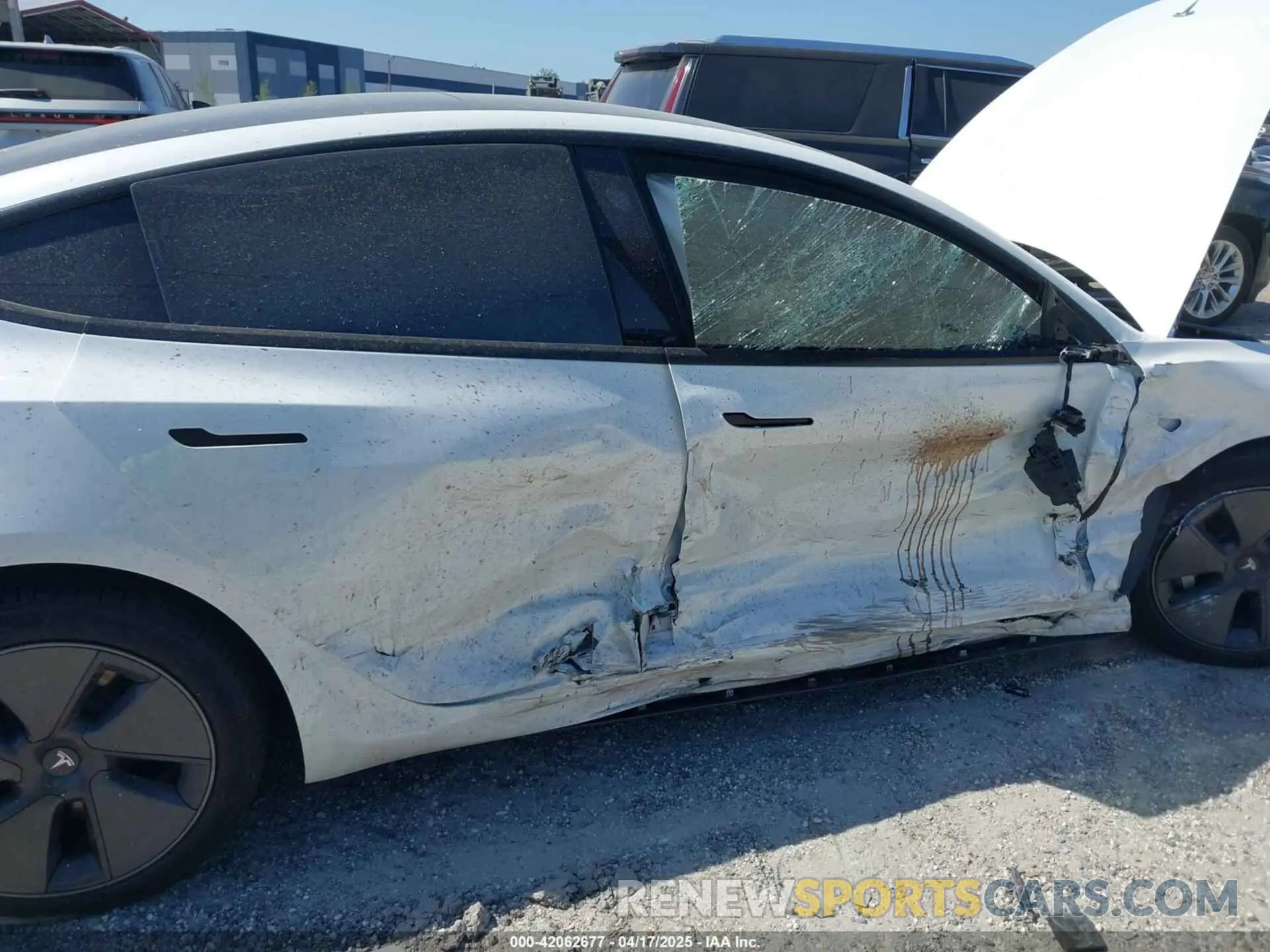 6 Photograph of a damaged car 5YJ3E1EB1NF116850 TESLA MODEL 3 2022