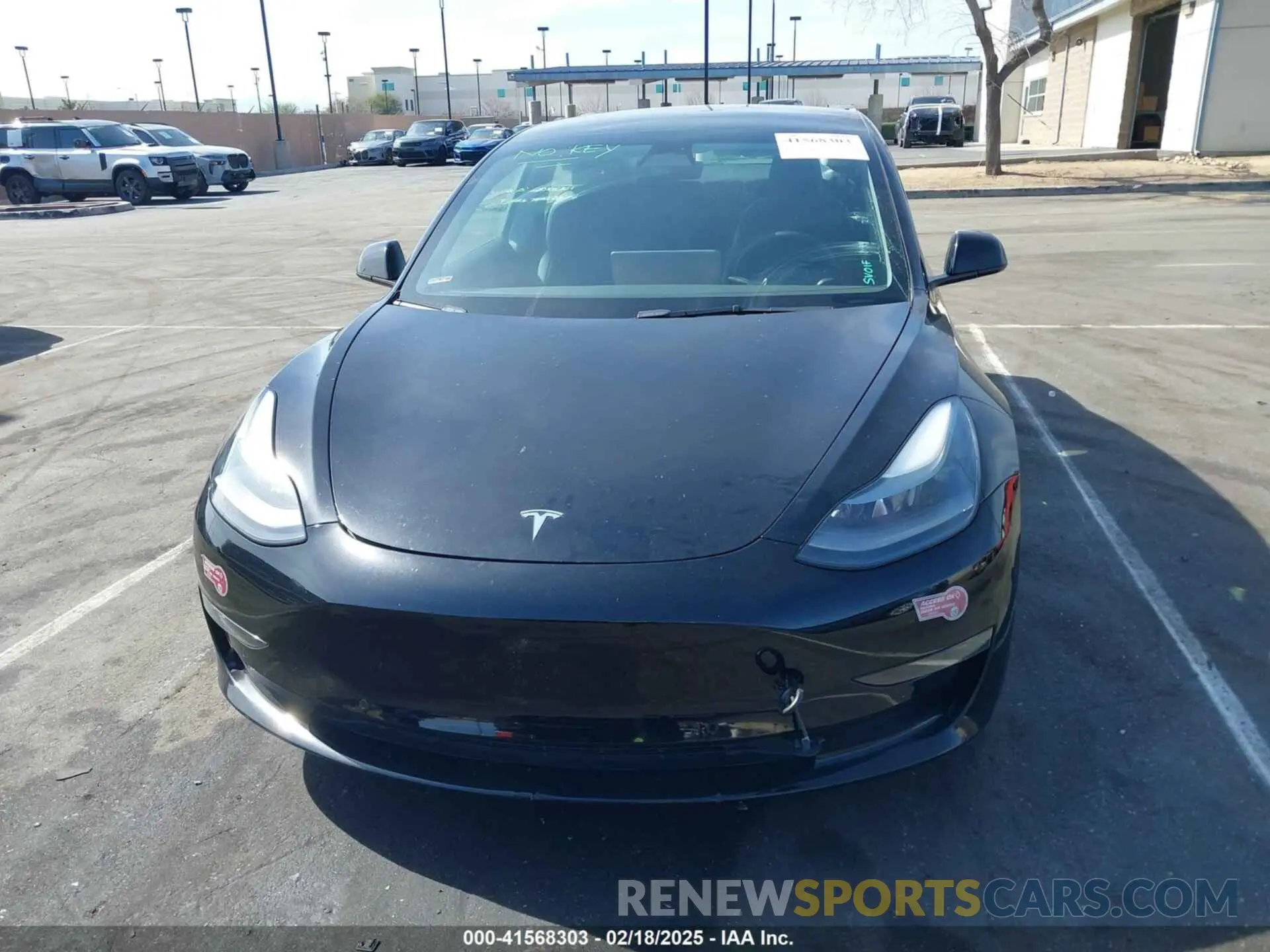 10 Photograph of a damaged car 5YJ3E1EB1NF133356 TESLA MODEL 3 2022