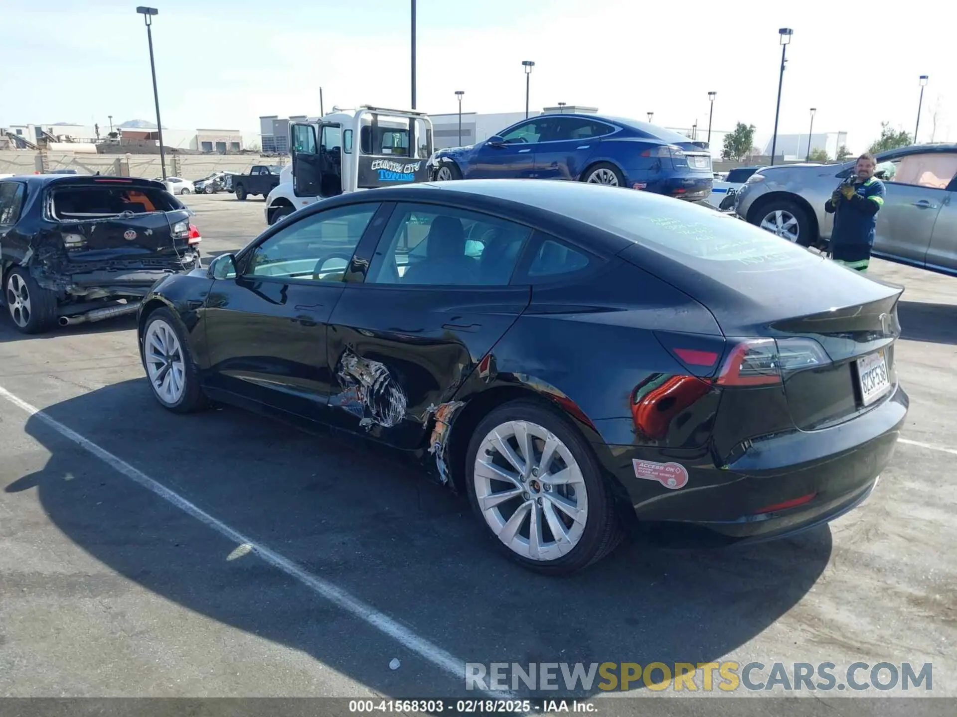 14 Photograph of a damaged car 5YJ3E1EB1NF133356 TESLA MODEL 3 2022