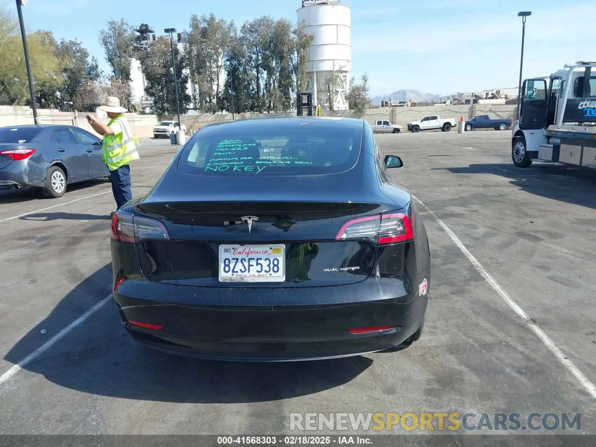 16 Photograph of a damaged car 5YJ3E1EB1NF133356 TESLA MODEL 3 2022