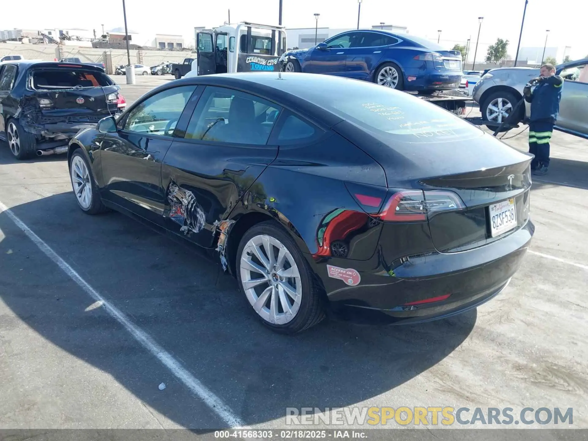 3 Photograph of a damaged car 5YJ3E1EB1NF133356 TESLA MODEL 3 2022