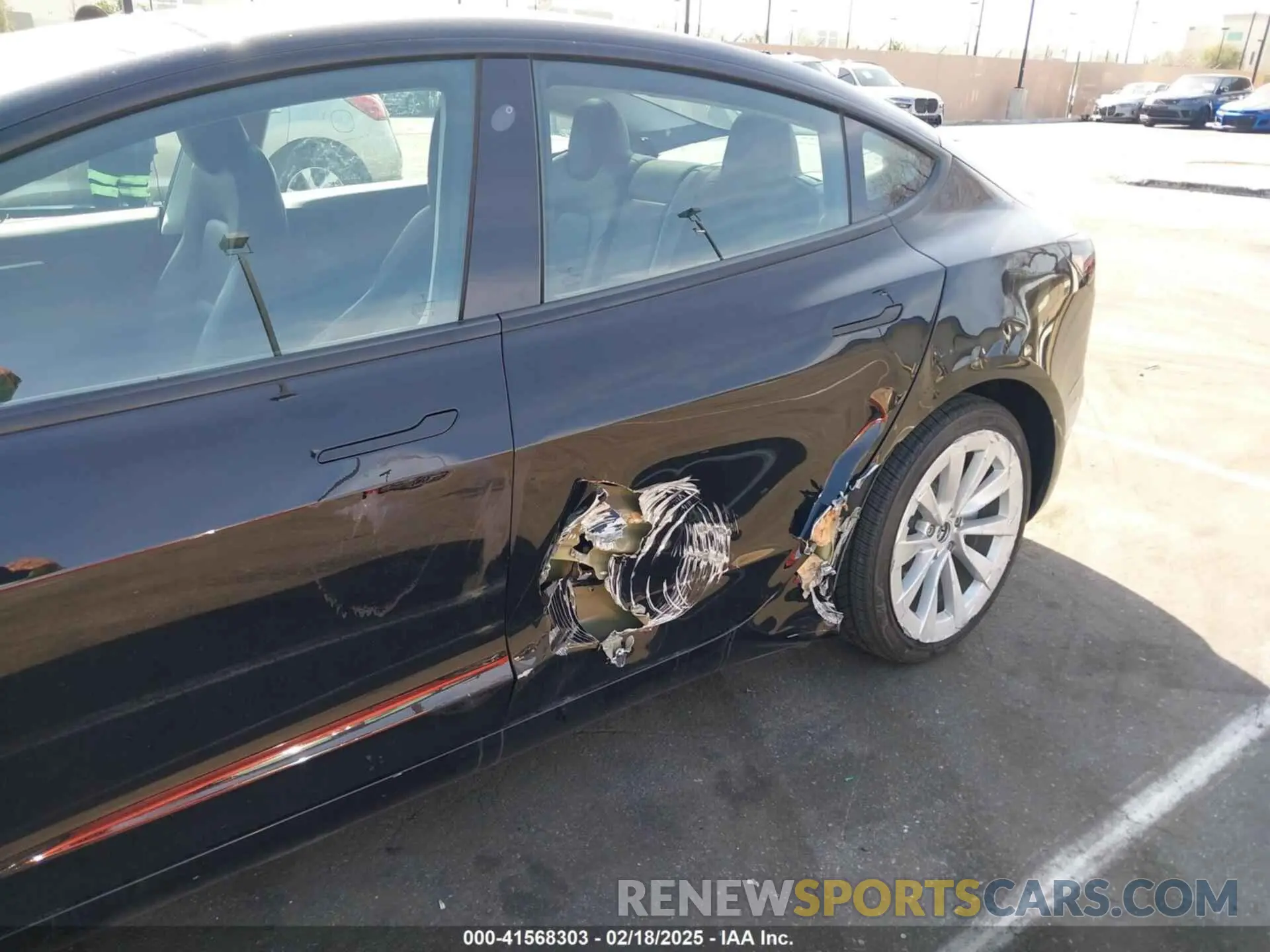 6 Photograph of a damaged car 5YJ3E1EB1NF133356 TESLA MODEL 3 2022