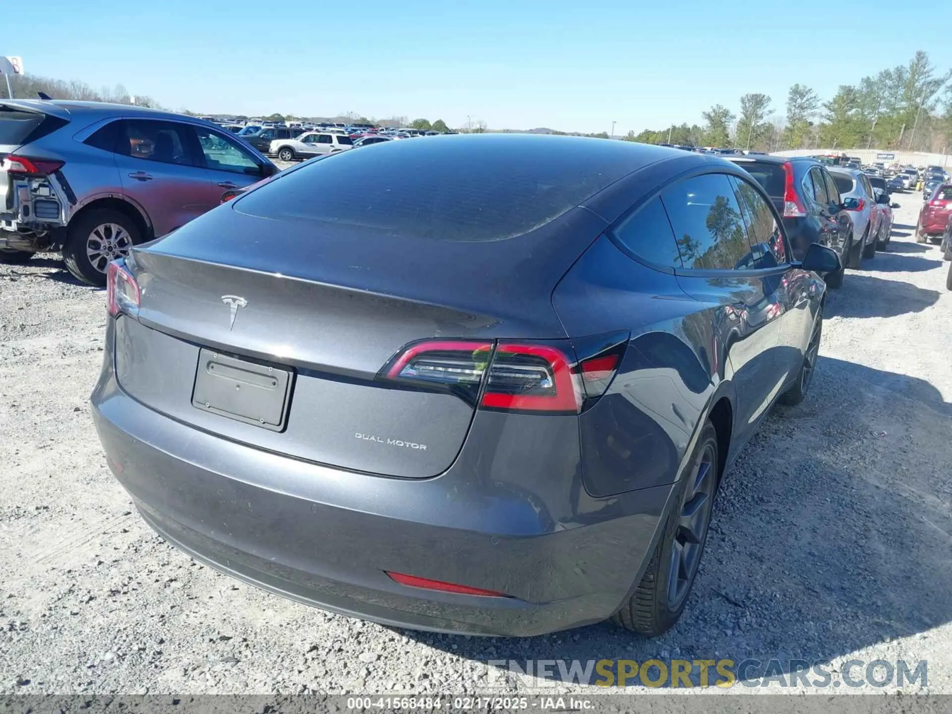 4 Фотография поврежденного автомобиля 5YJ3E1EB1NF136788 TESLA MODEL 3 2022