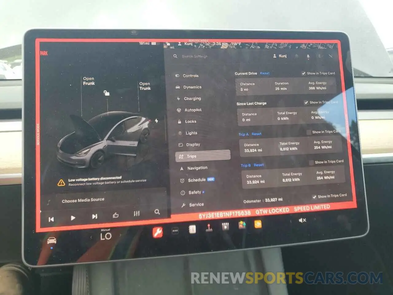 9 Photograph of a damaged car 5YJ3E1EB1NF175638 TESLA MODEL 3 2022