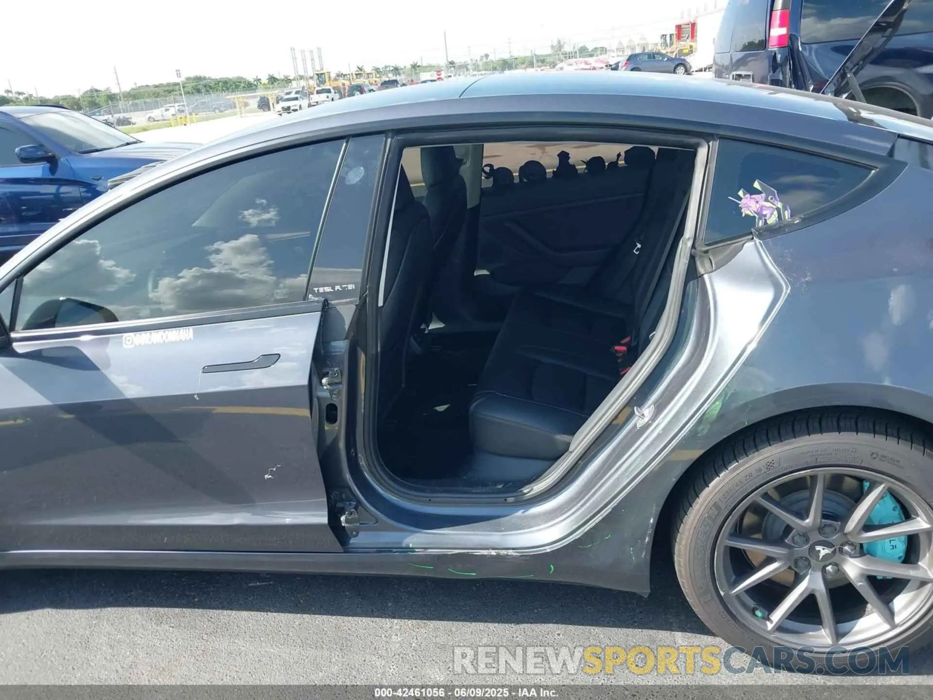 6 Фотография поврежденного автомобиля 5YJ3E1EB1NF176739 TESLA MODEL 3 2022