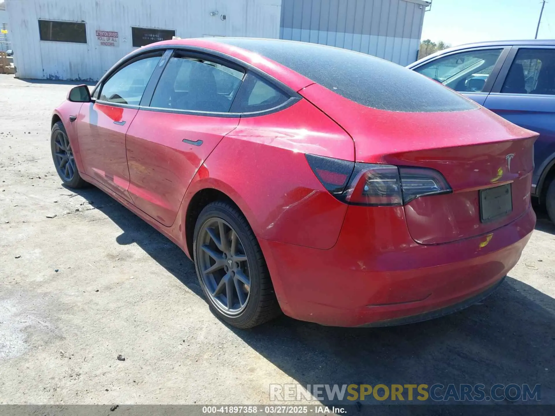 3 Photograph of a damaged car 5YJ3E1EB1NF272452 TESLA MODEL 3 2022