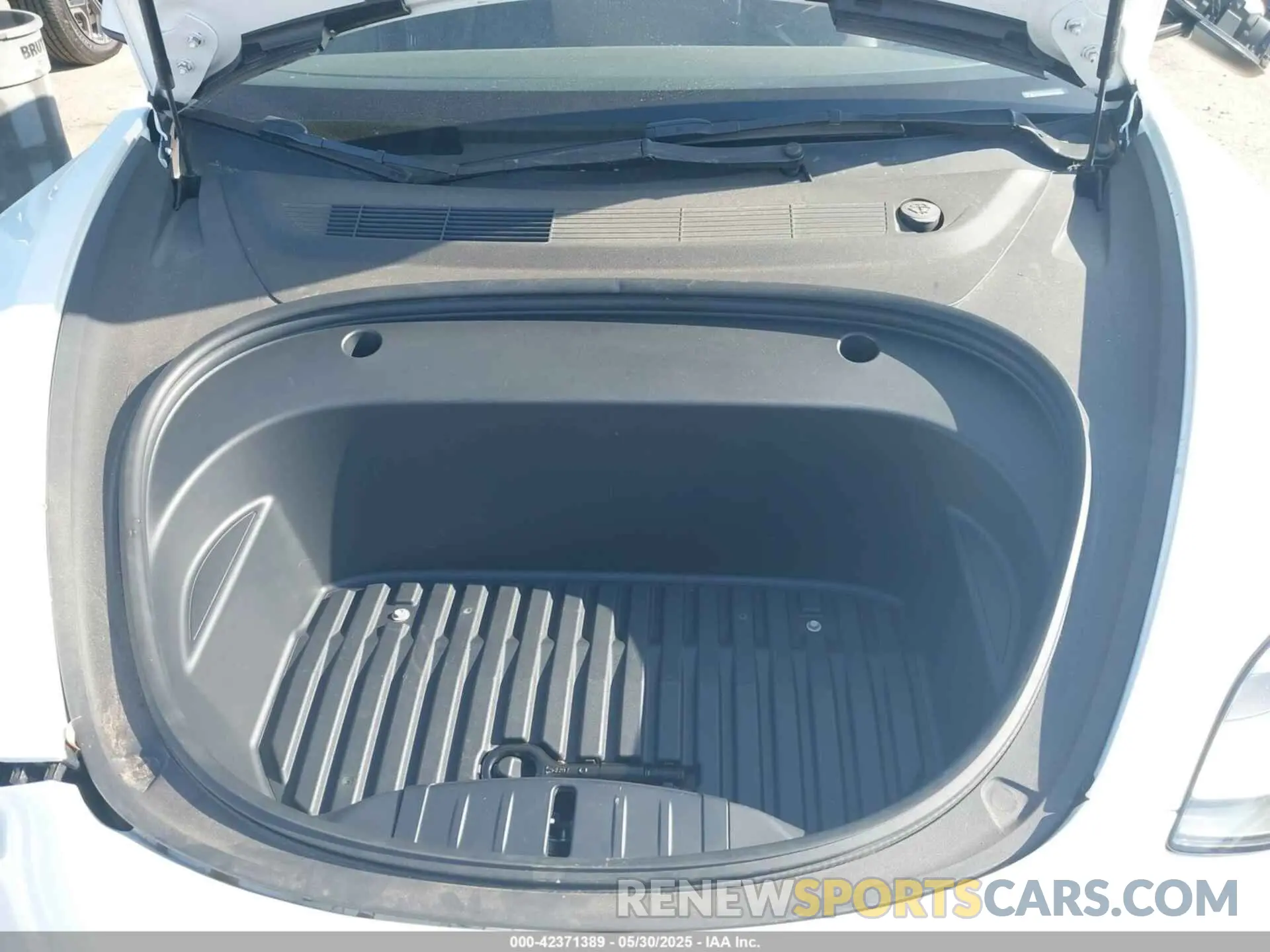 10 Фотография поврежденного автомобиля 5YJ3E1EB1NF332200 TESLA MODEL 3 2022