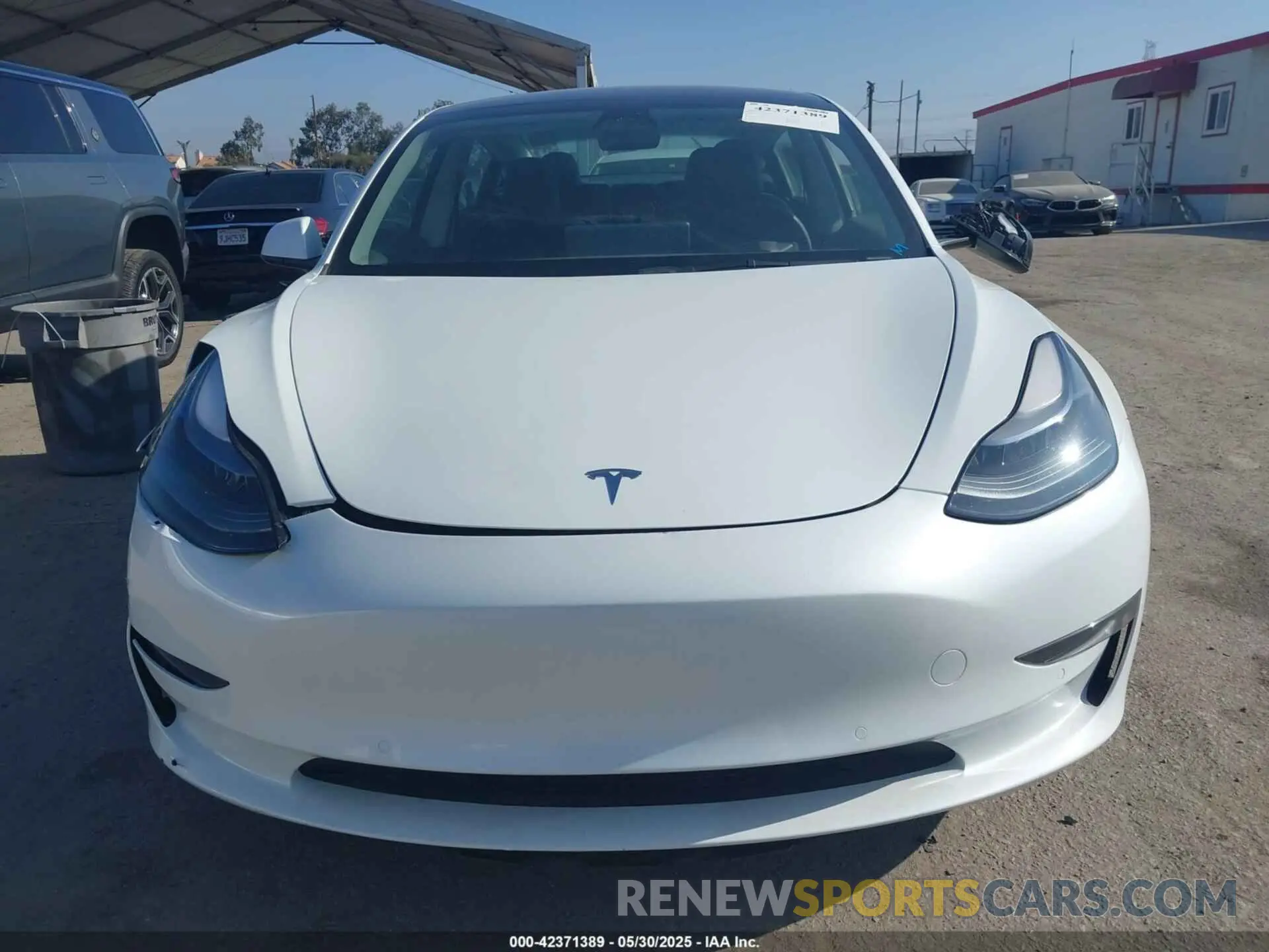 12 Фотография поврежденного автомобиля 5YJ3E1EB1NF332200 TESLA MODEL 3 2022