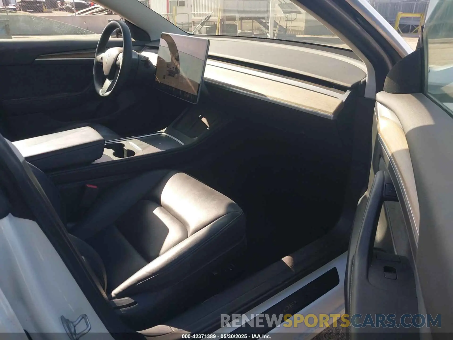 5 Фотография поврежденного автомобиля 5YJ3E1EB1NF332200 TESLA MODEL 3 2022